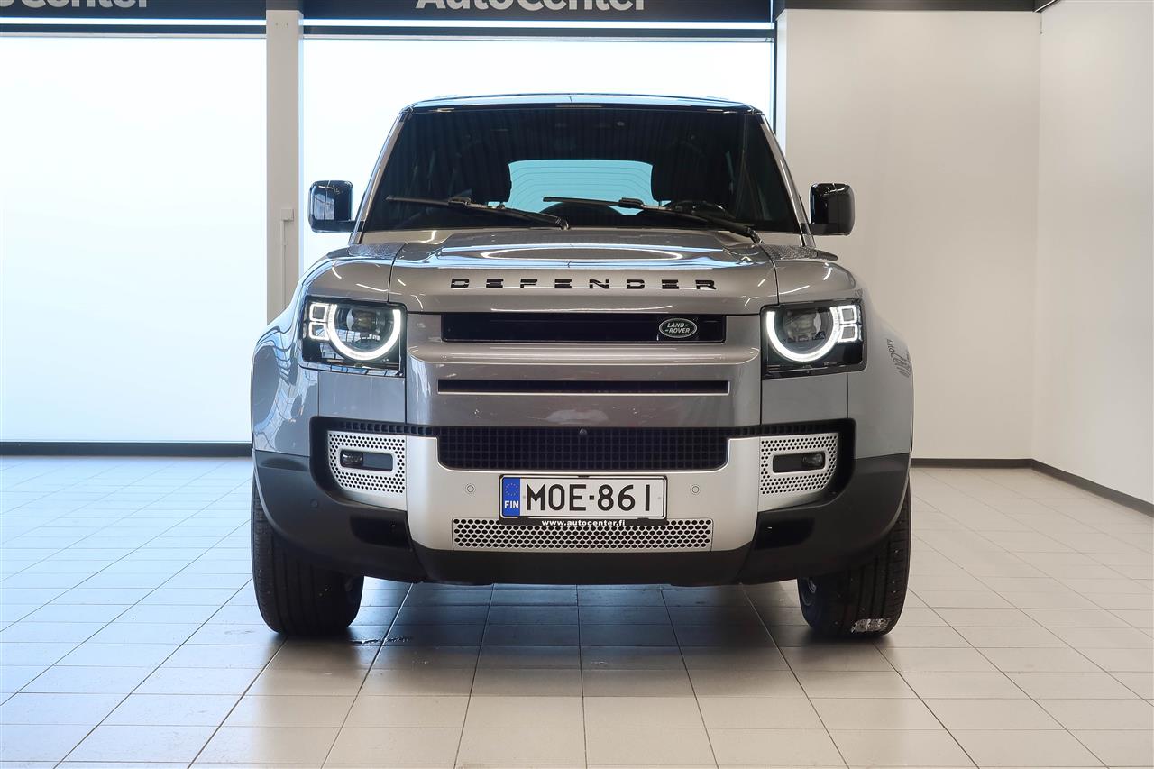 Land Rover Defender 2022