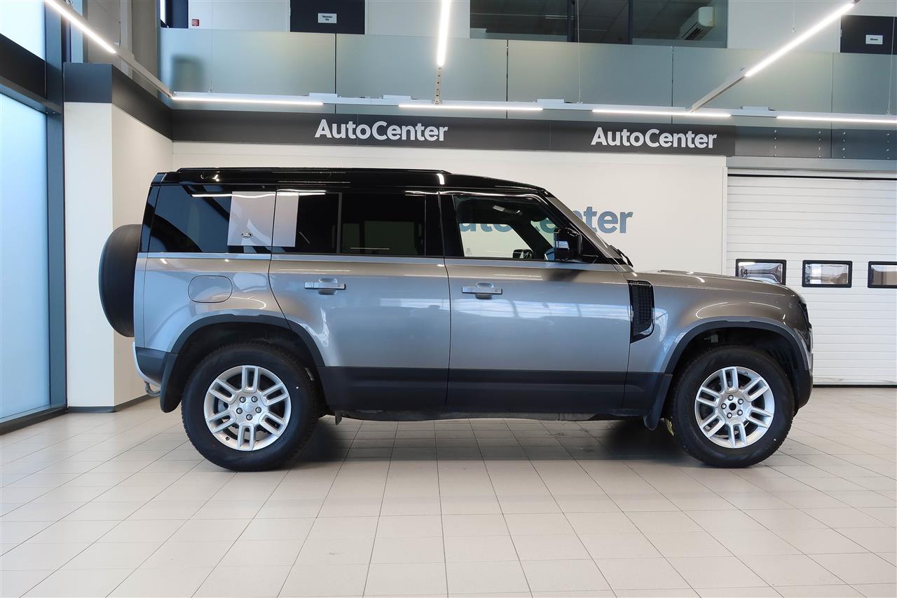 Land Rover Defender 2022