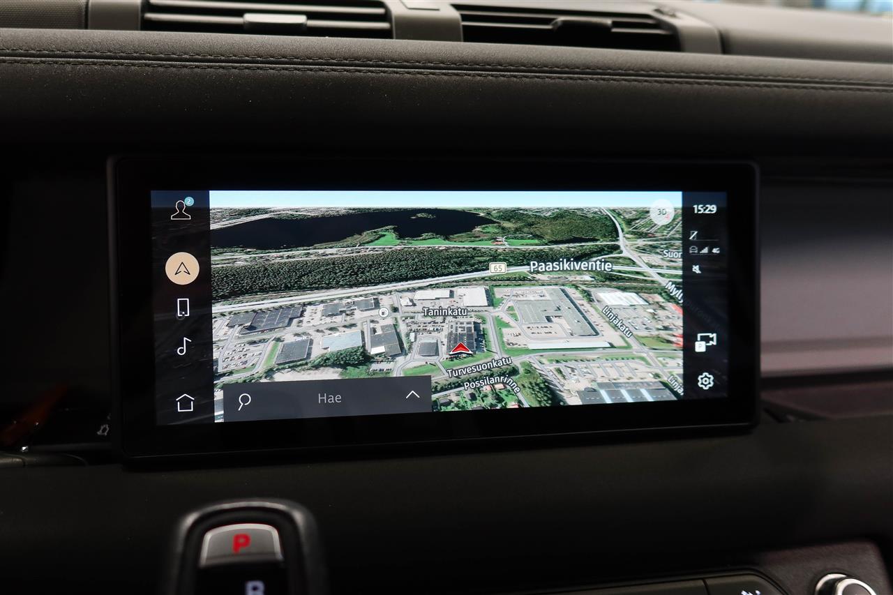 Land Rover Defender 2023