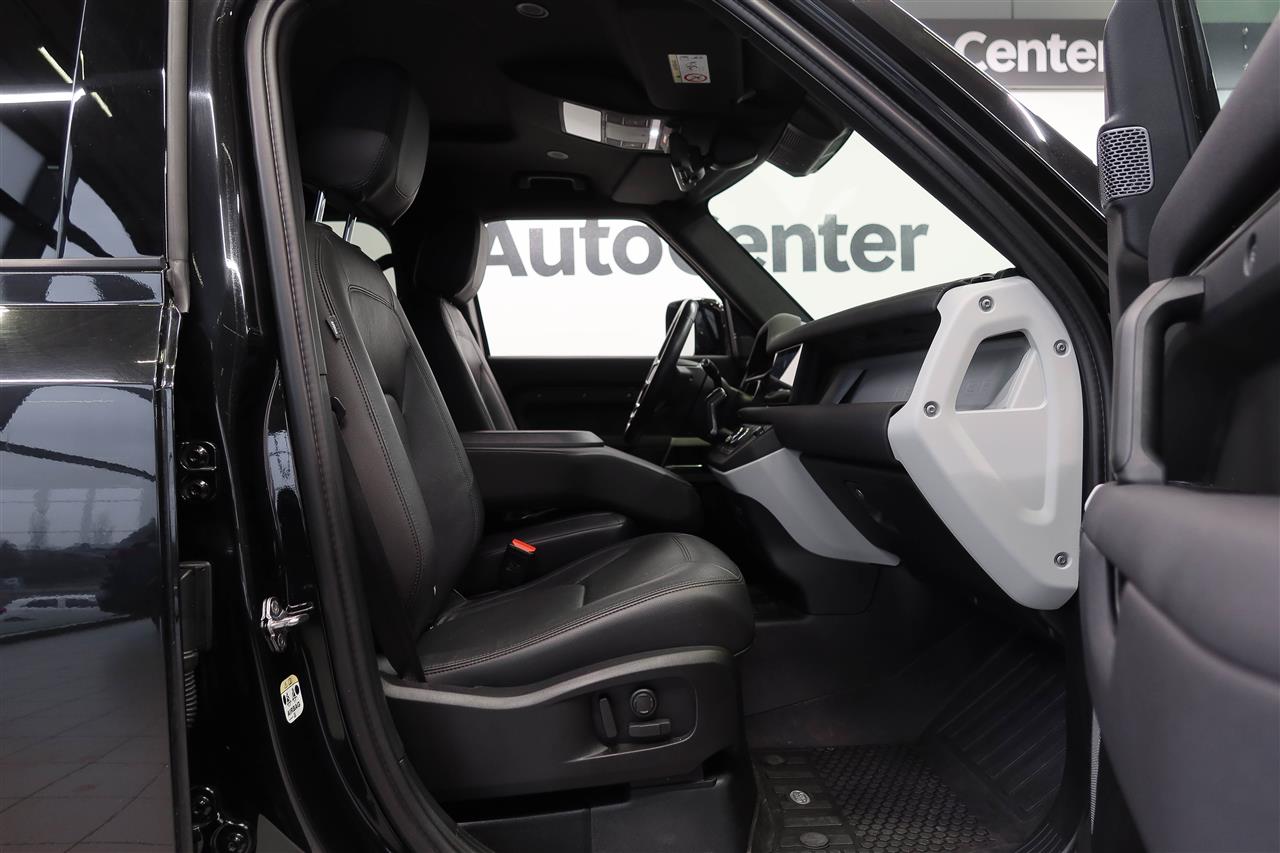 Land Rover Defender 2023