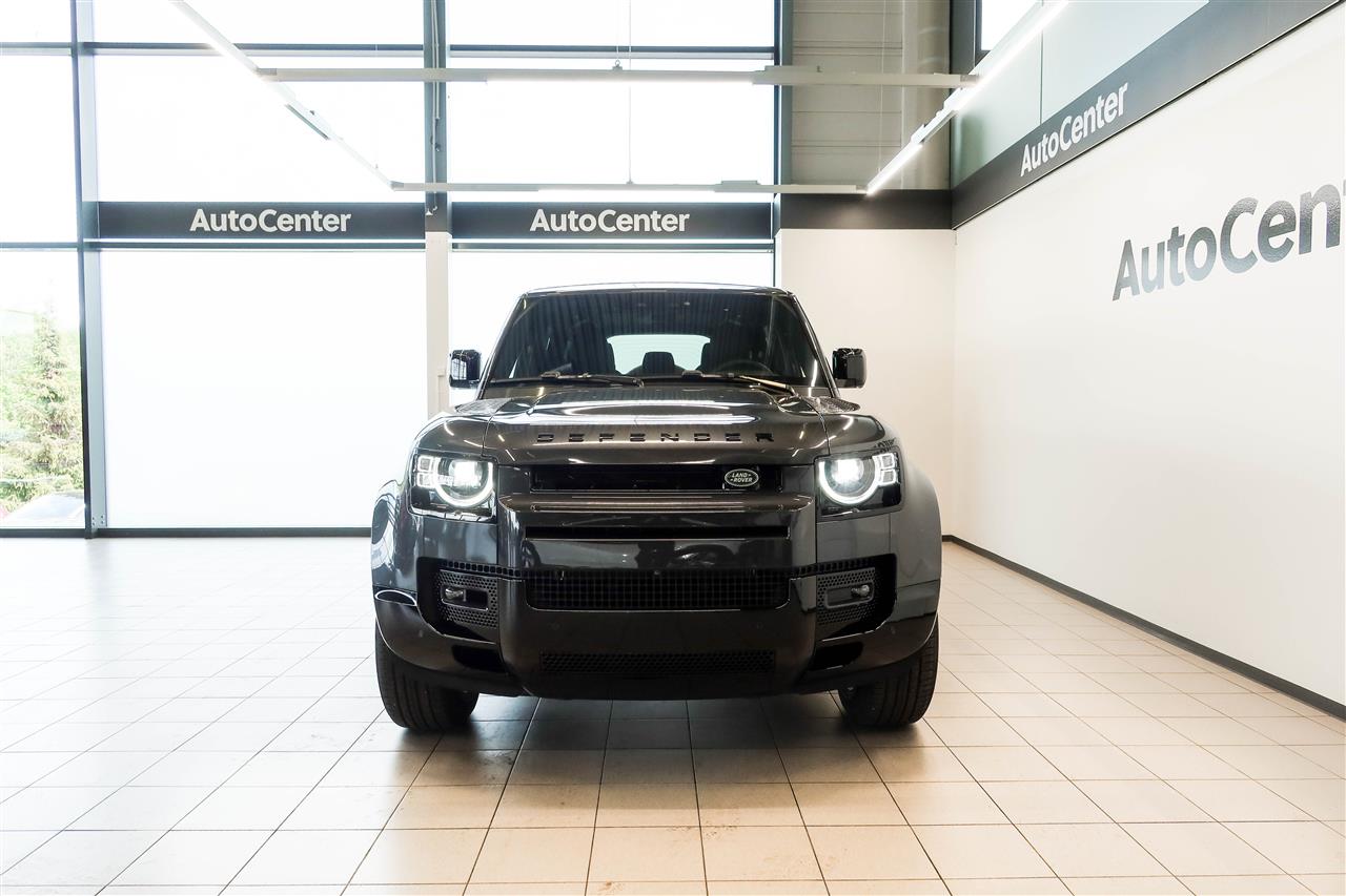 Land Rover Defender 2025