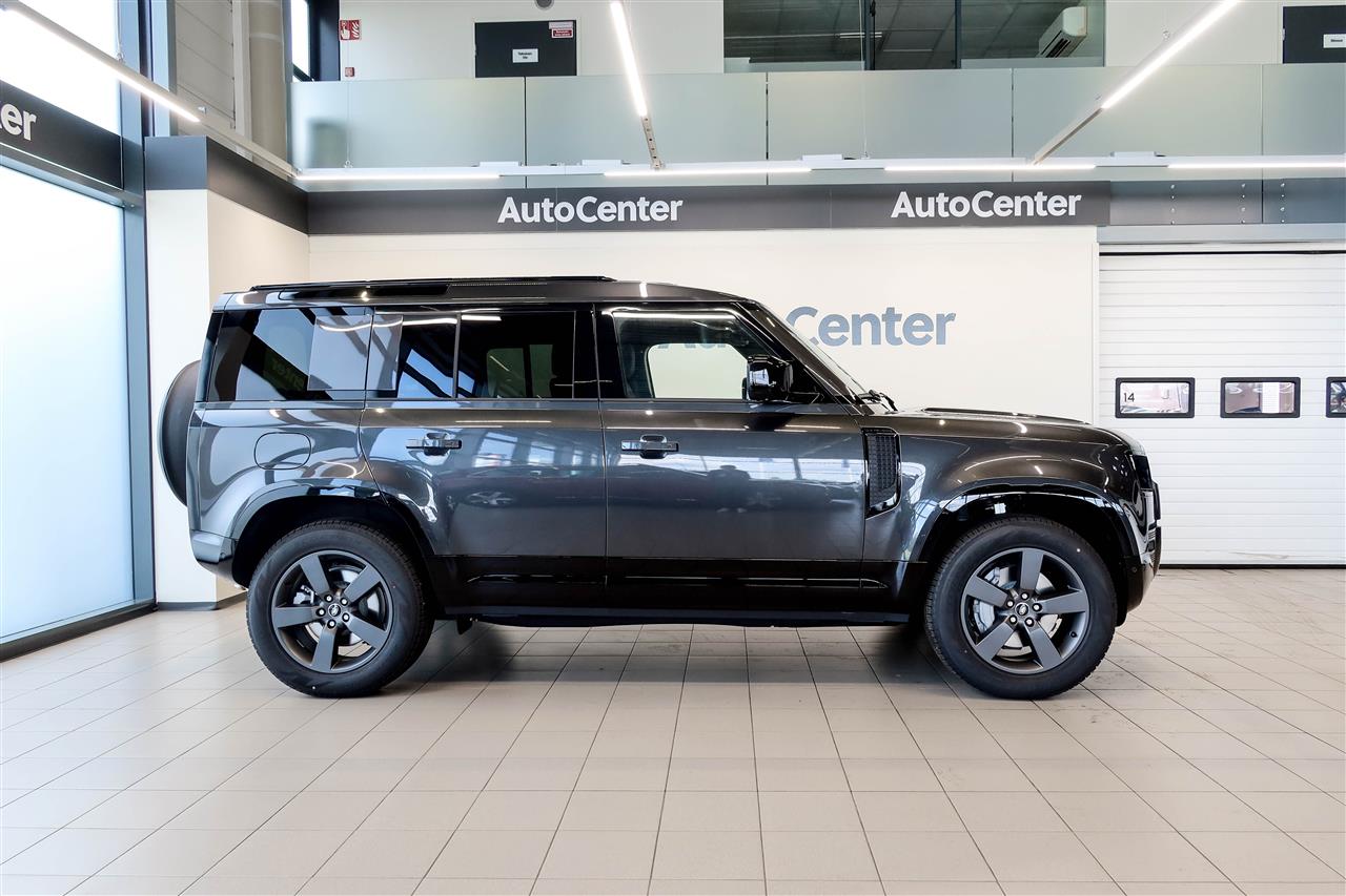 Land Rover Defender 2025