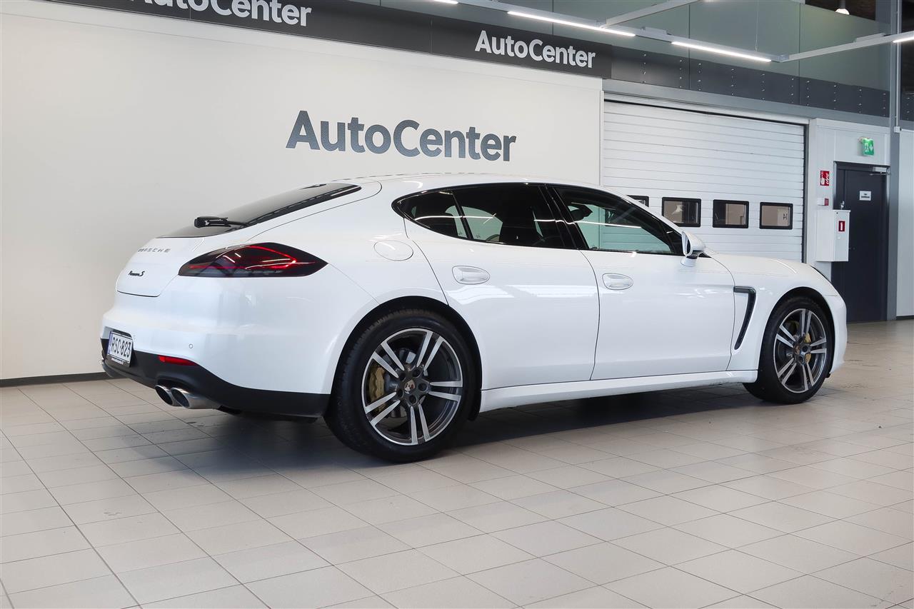 Porsche Panamera 2014