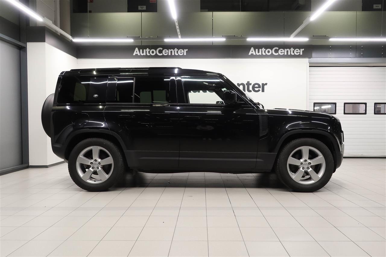 Land Rover Defender 2024