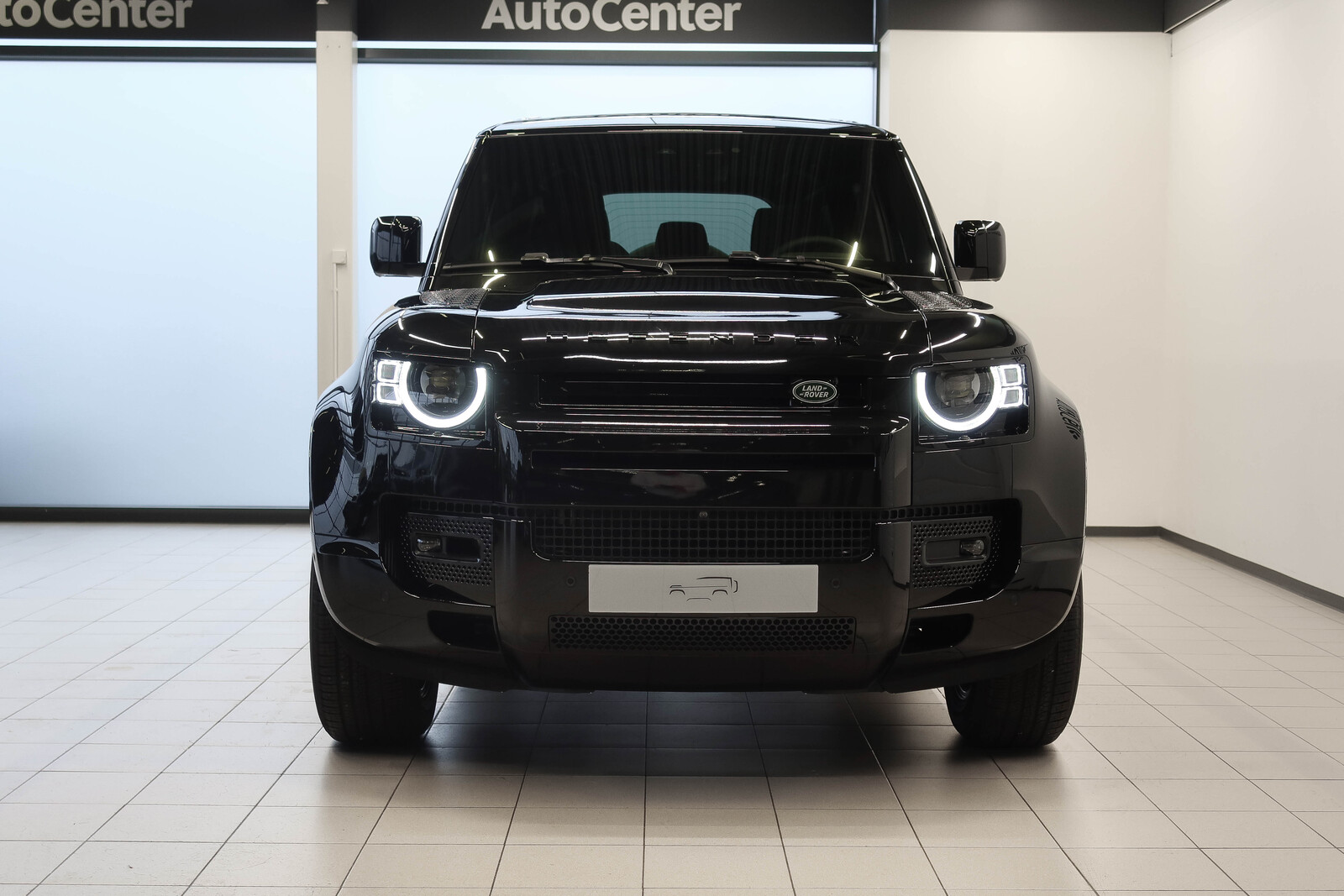 Land Rover Defender 2025