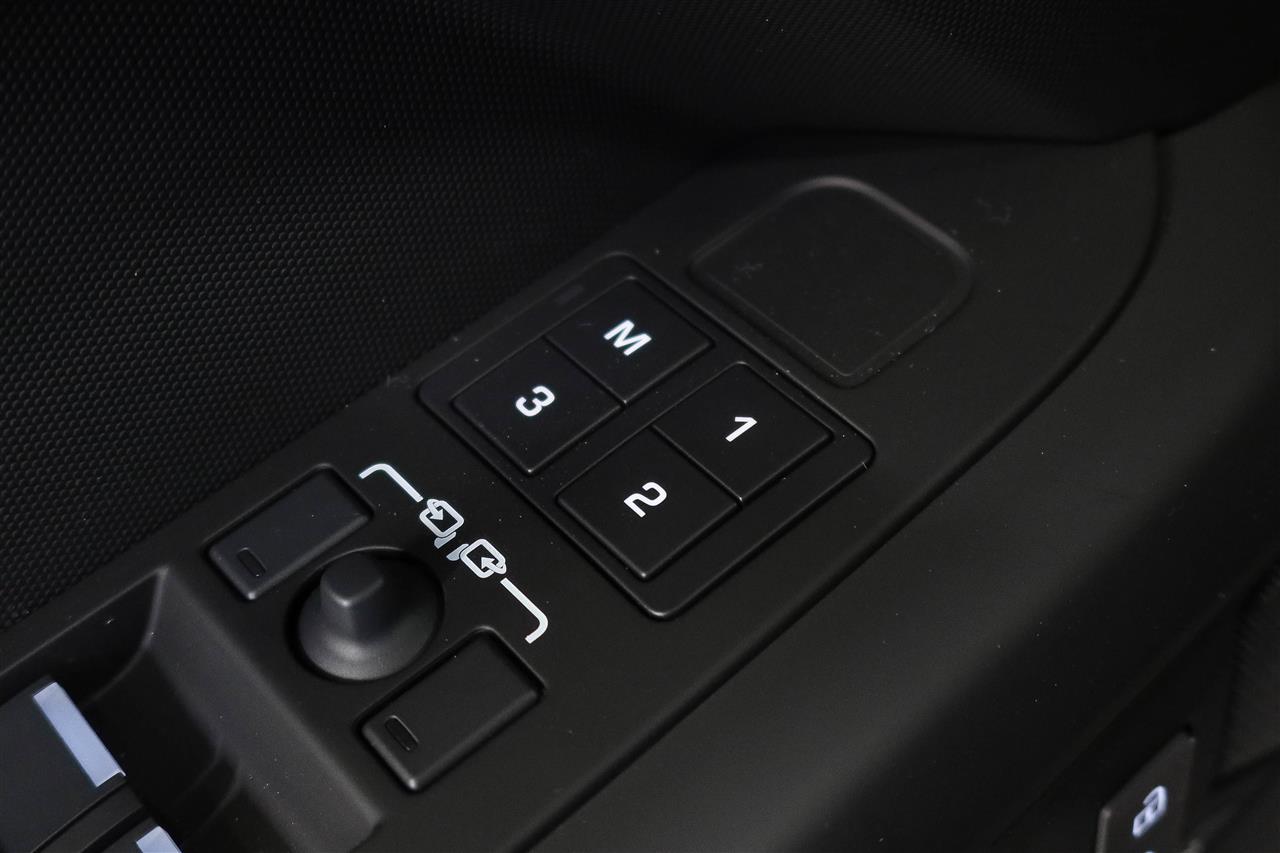 Land Rover Defender 2026