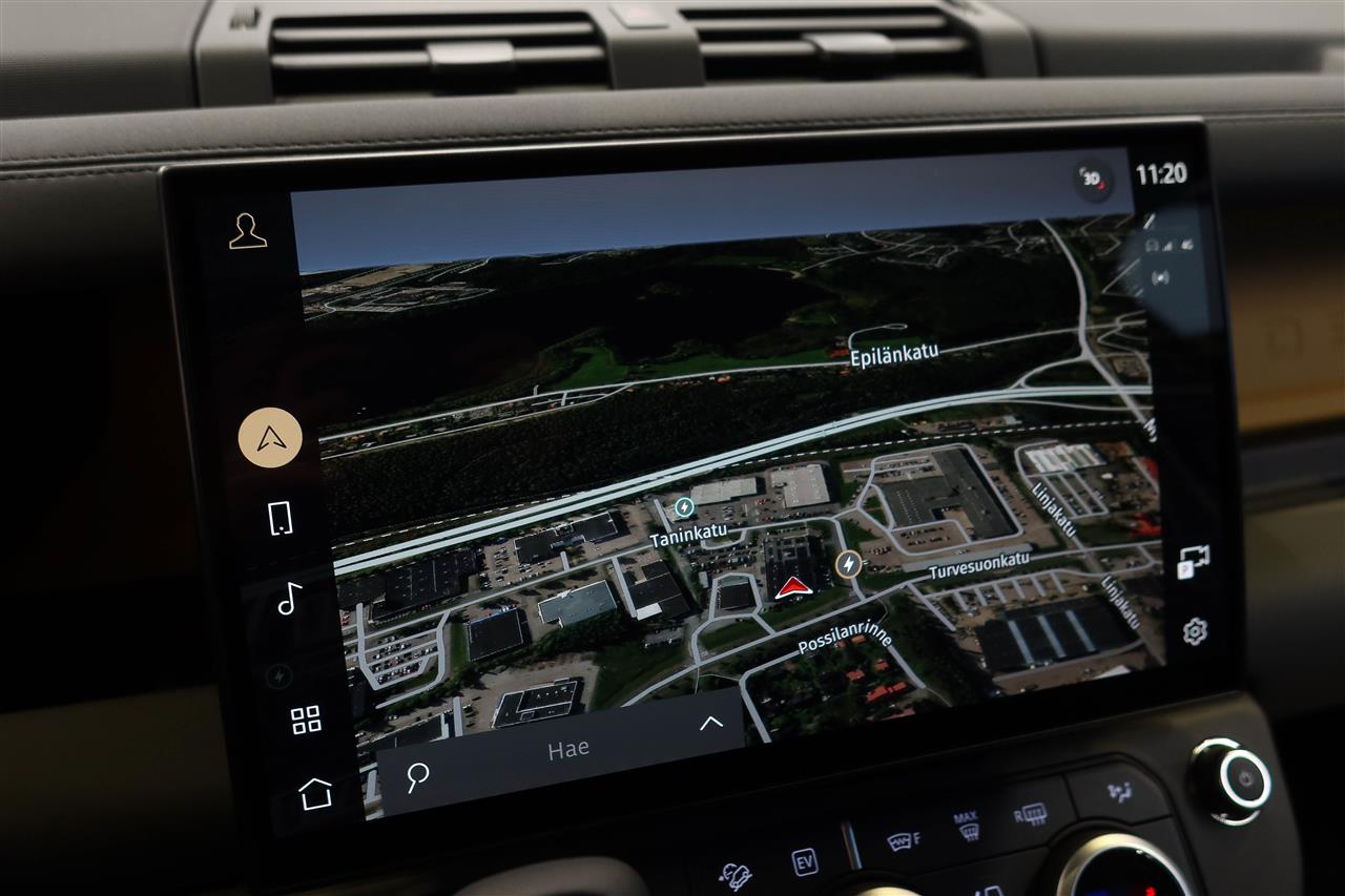 Land Rover Defender 2026