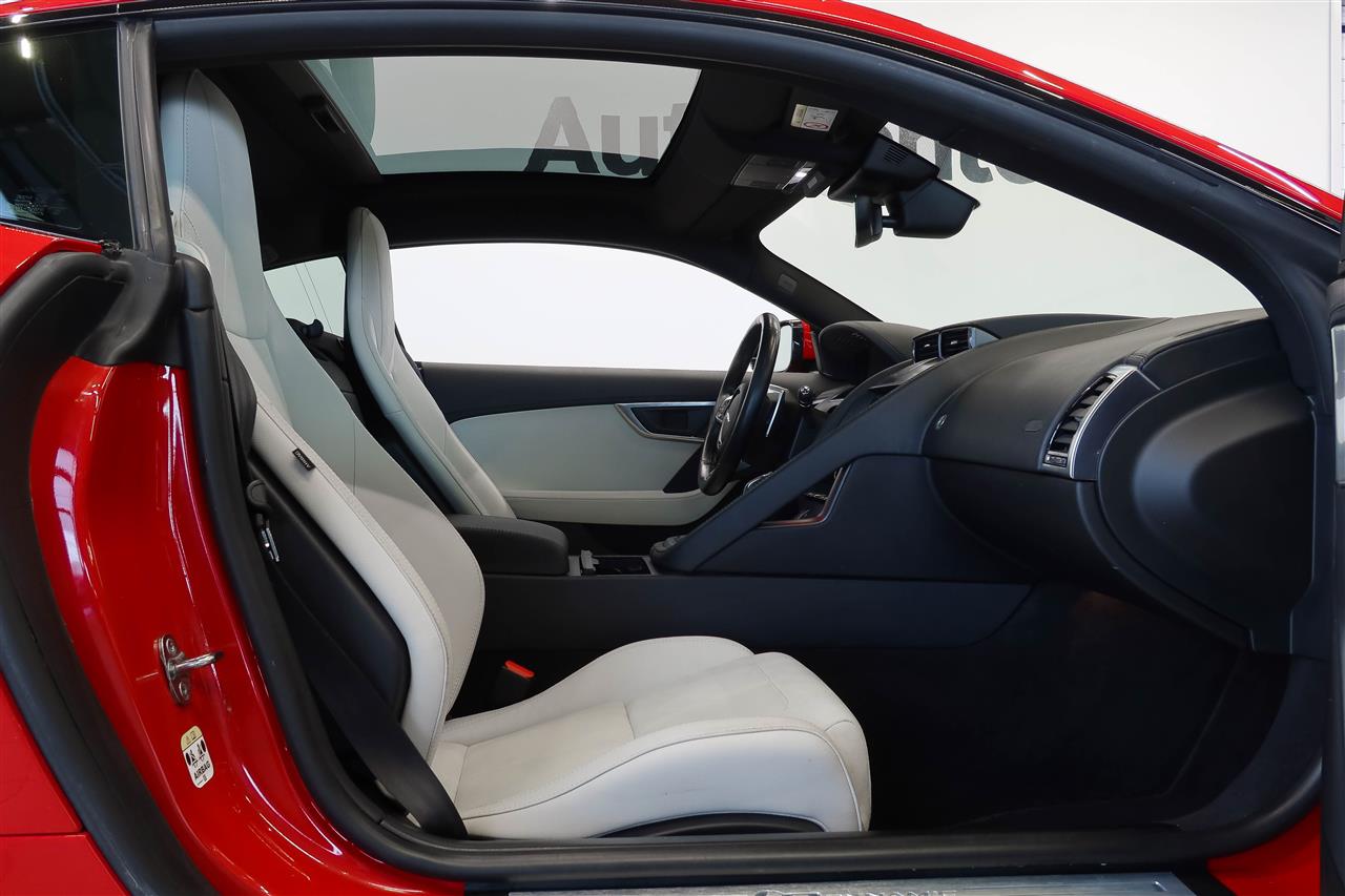 Jaguar F-Type 2021
