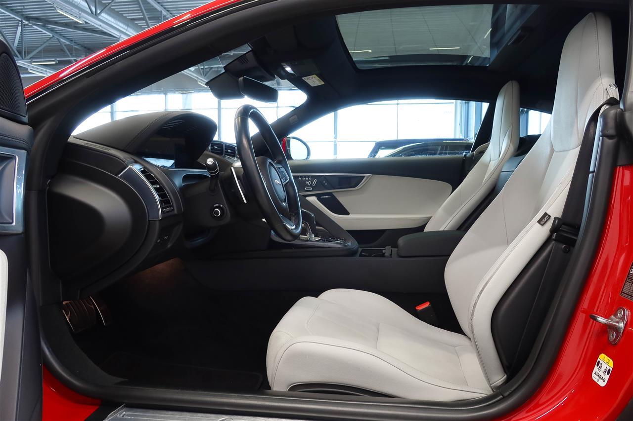 Jaguar F-Type 2021