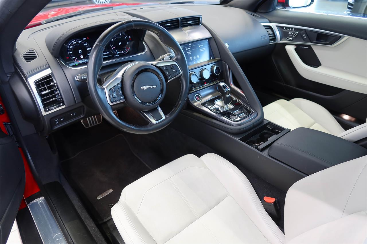 Jaguar F-Type 2021