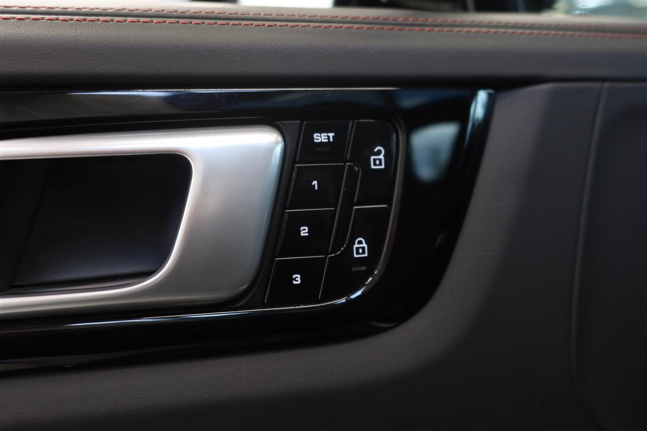 Porsche Cayenne 2020