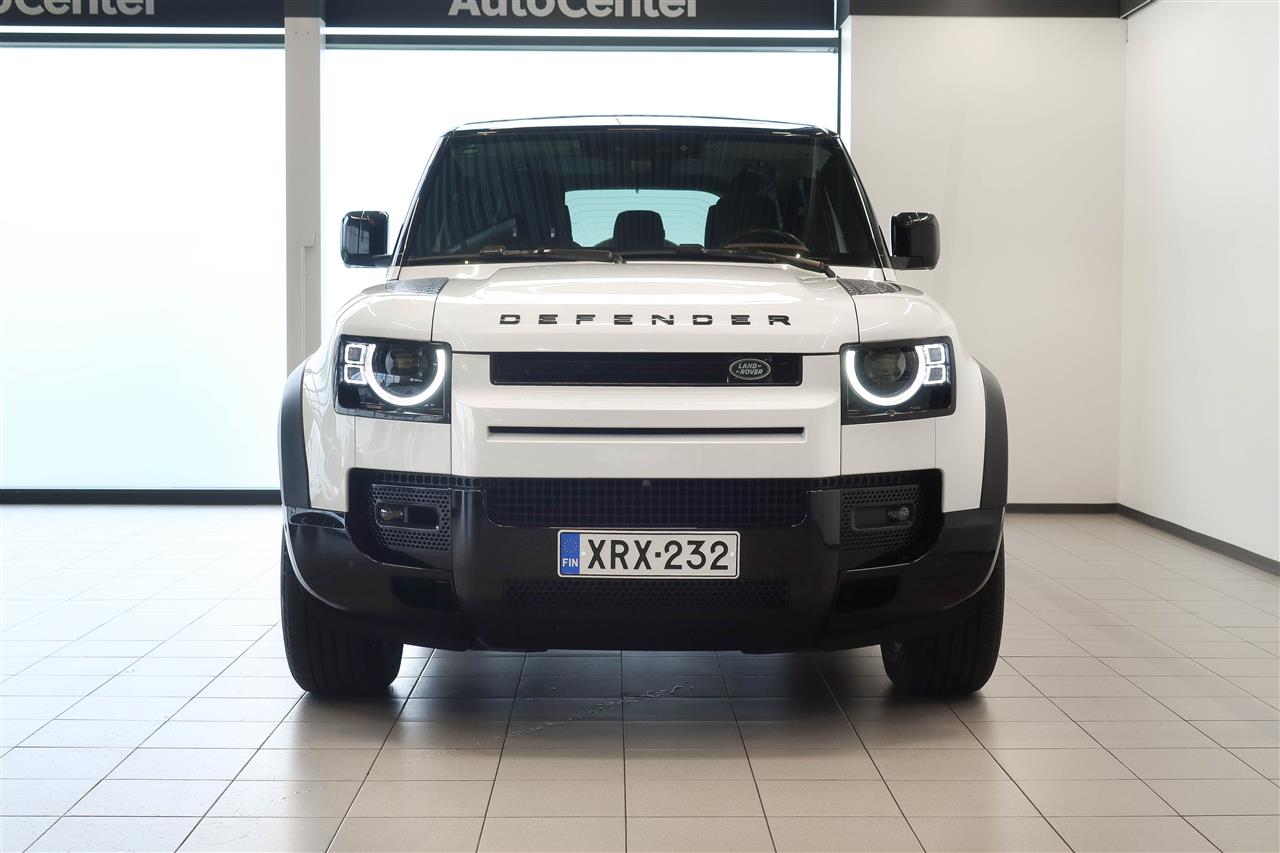 Land Rover Defender 2023