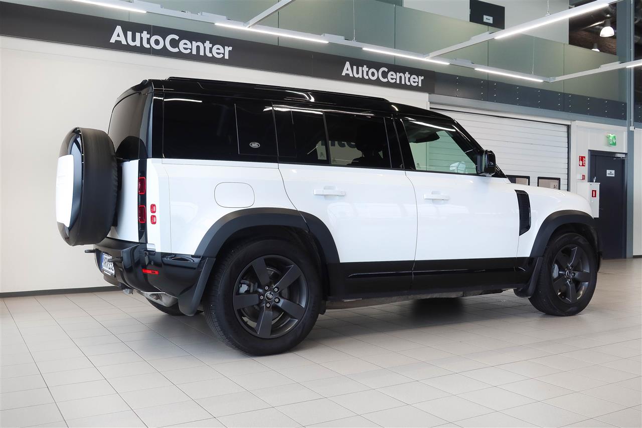 Land Rover Defender 2023