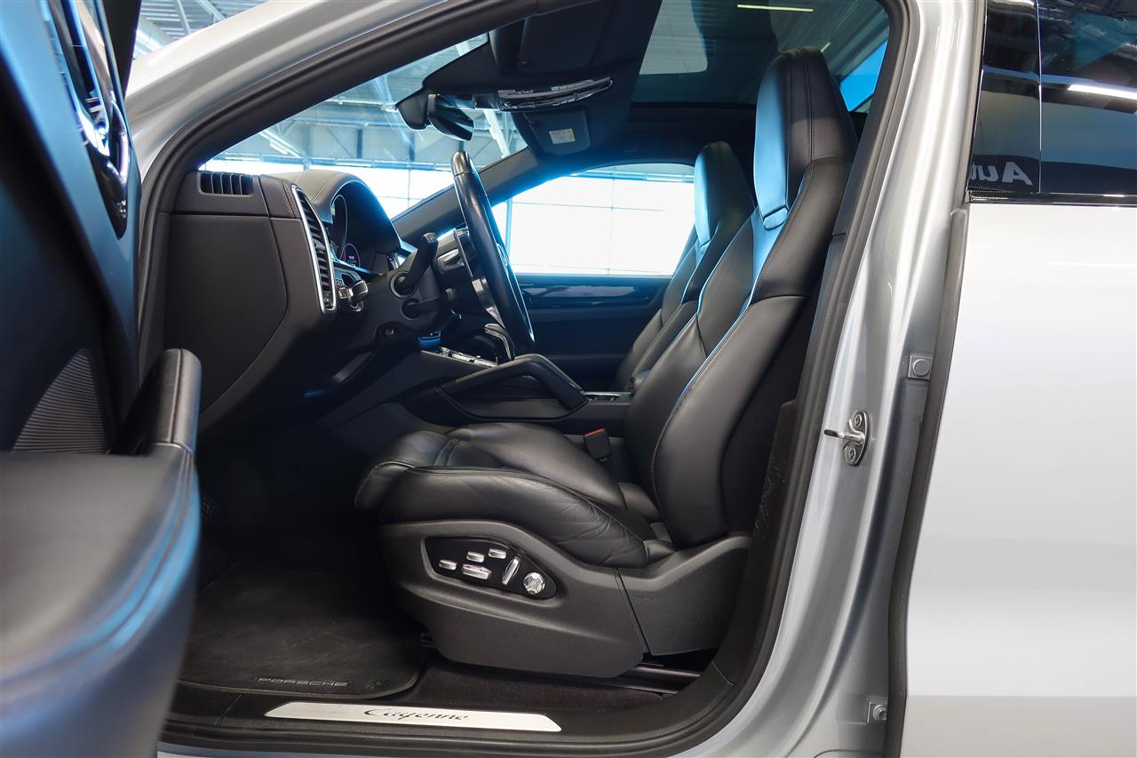Porsche Cayenne 2020