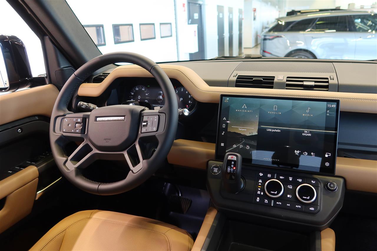 Land Rover Defender 2026
