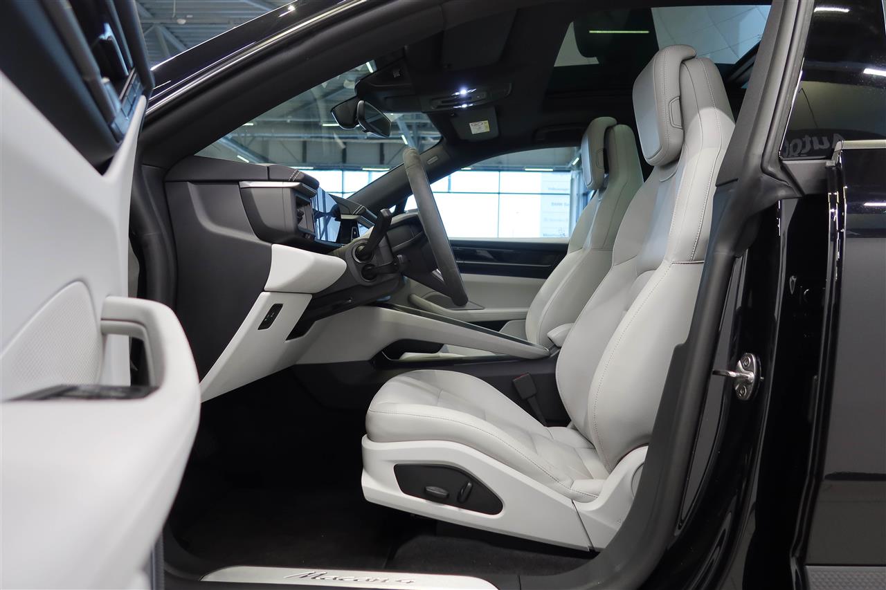 Porsche Macan 2025