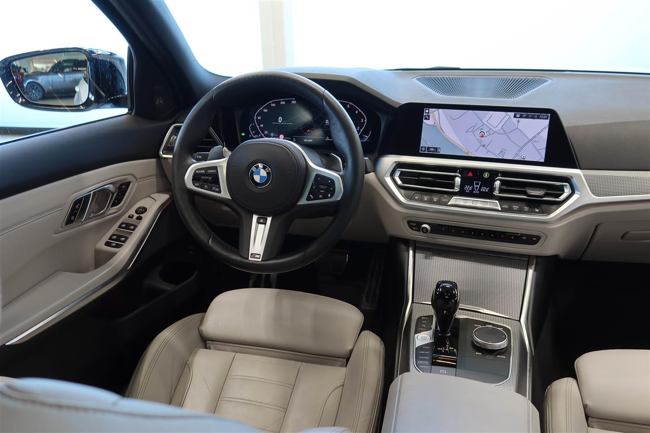 BMW 330 2019