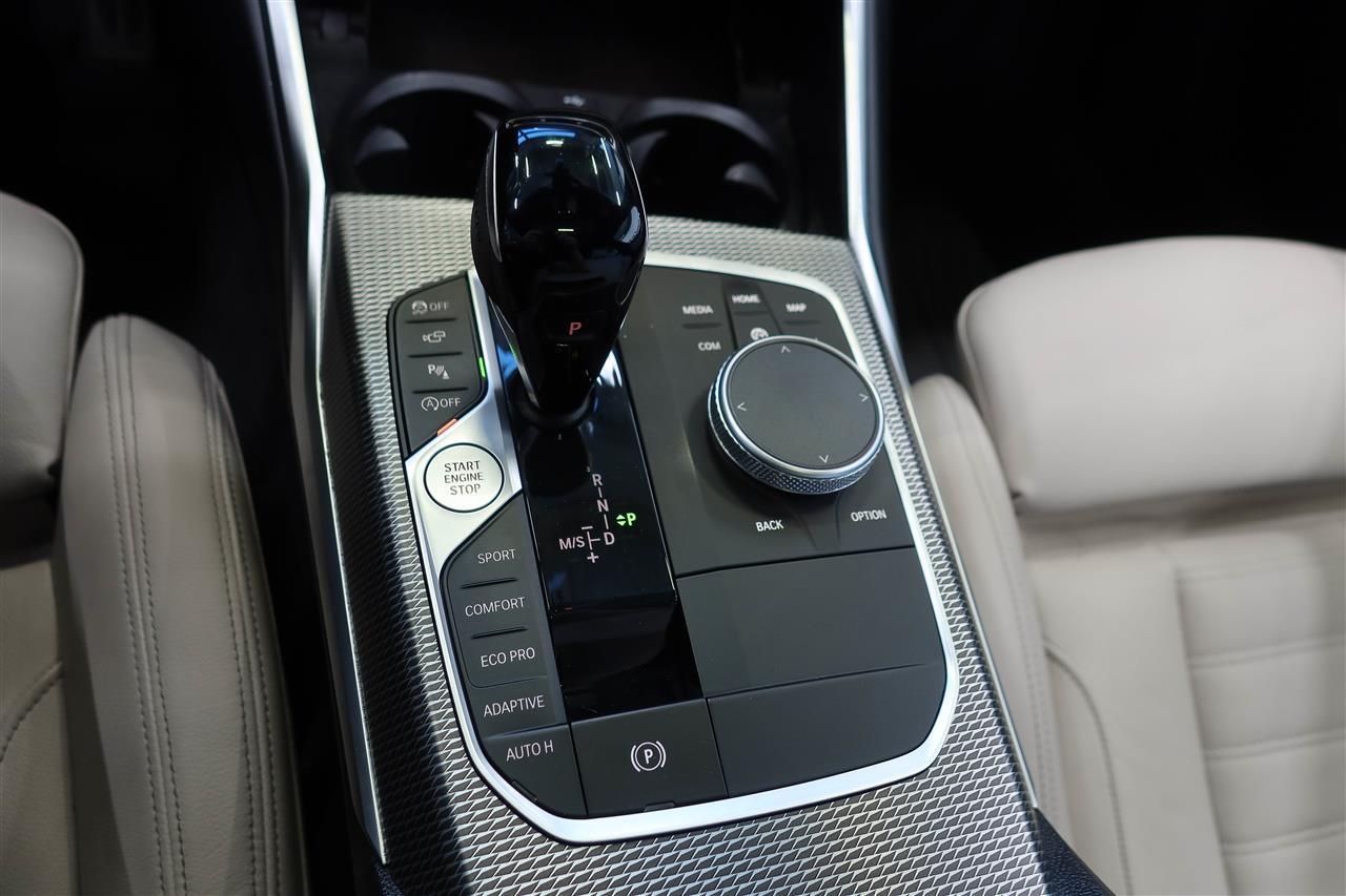 BMW 330 2019
