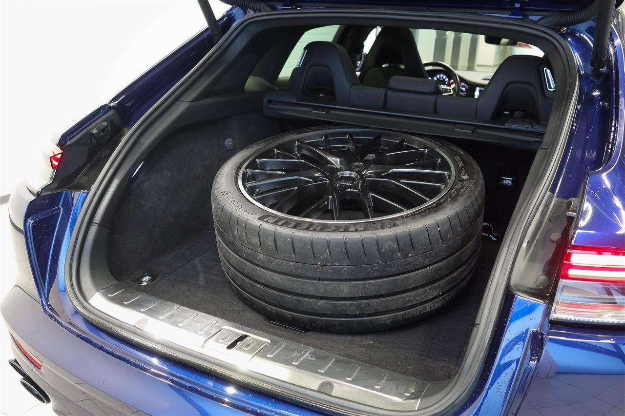 Porsche Panamera 2021