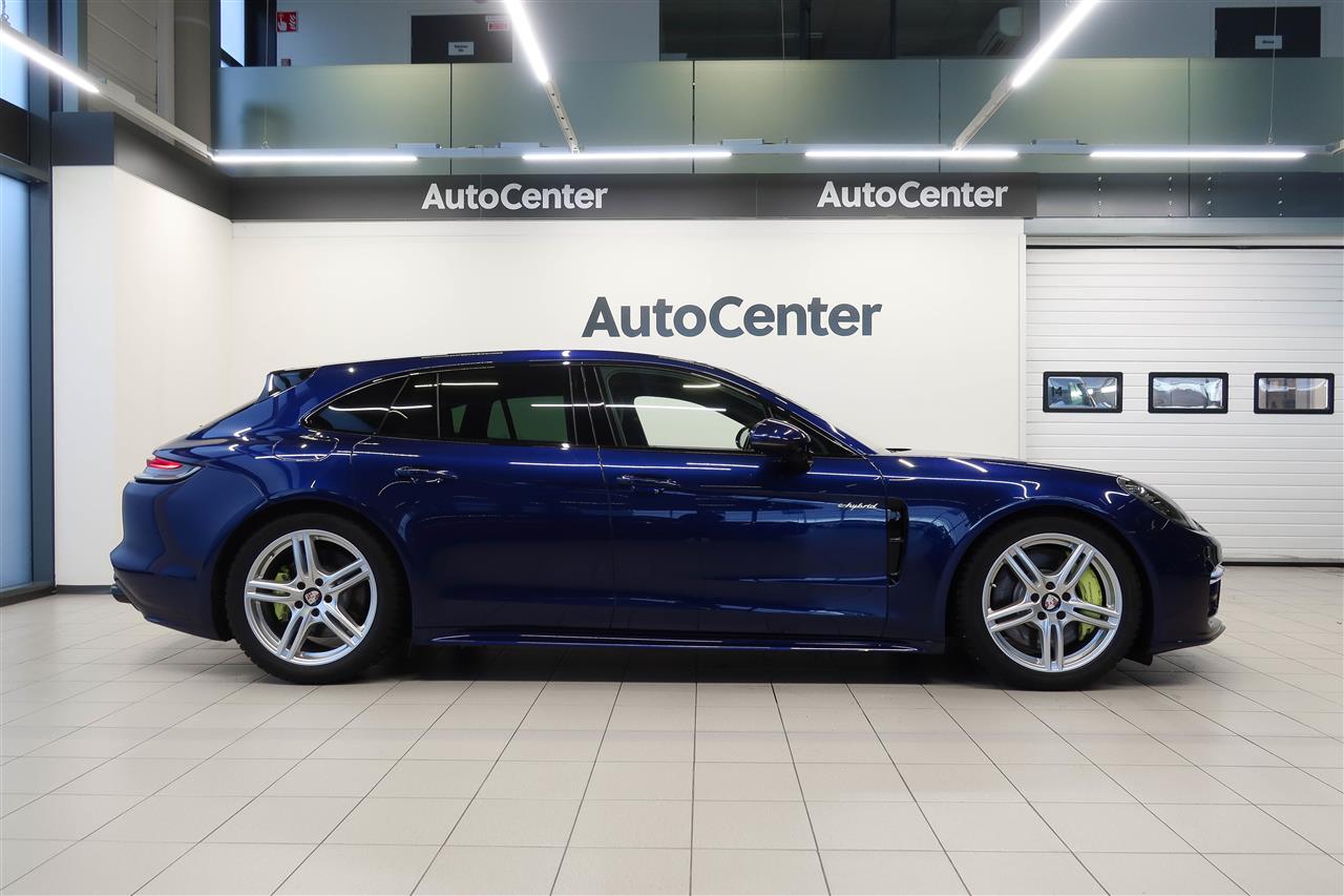 Porsche Panamera 2021