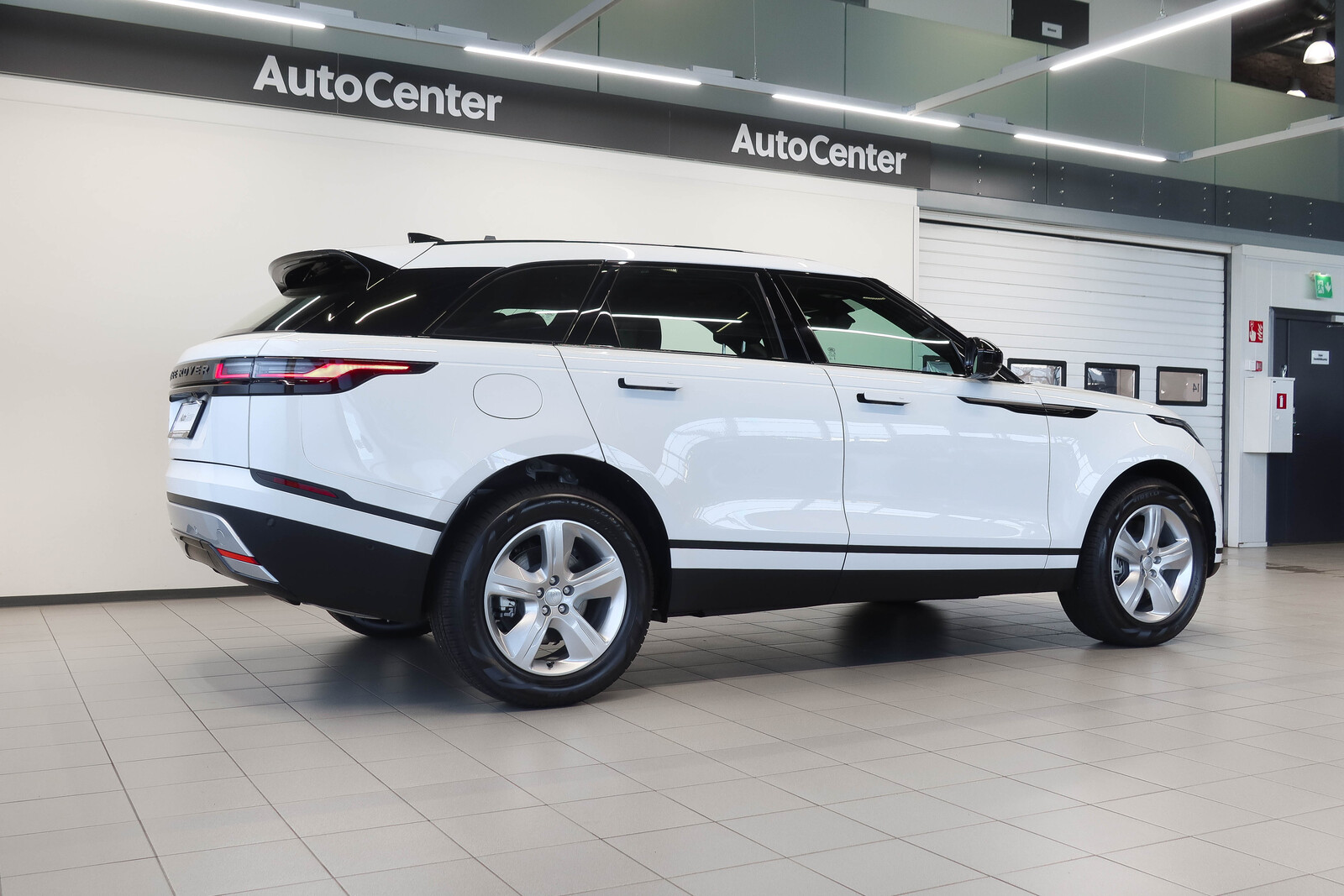 Land Rover Range Rover Velar 2026