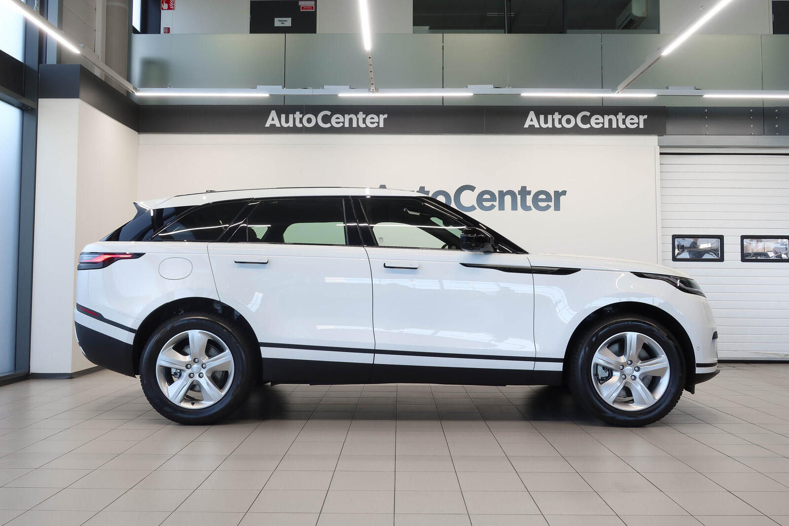 Land Rover Range Rover Velar 2026