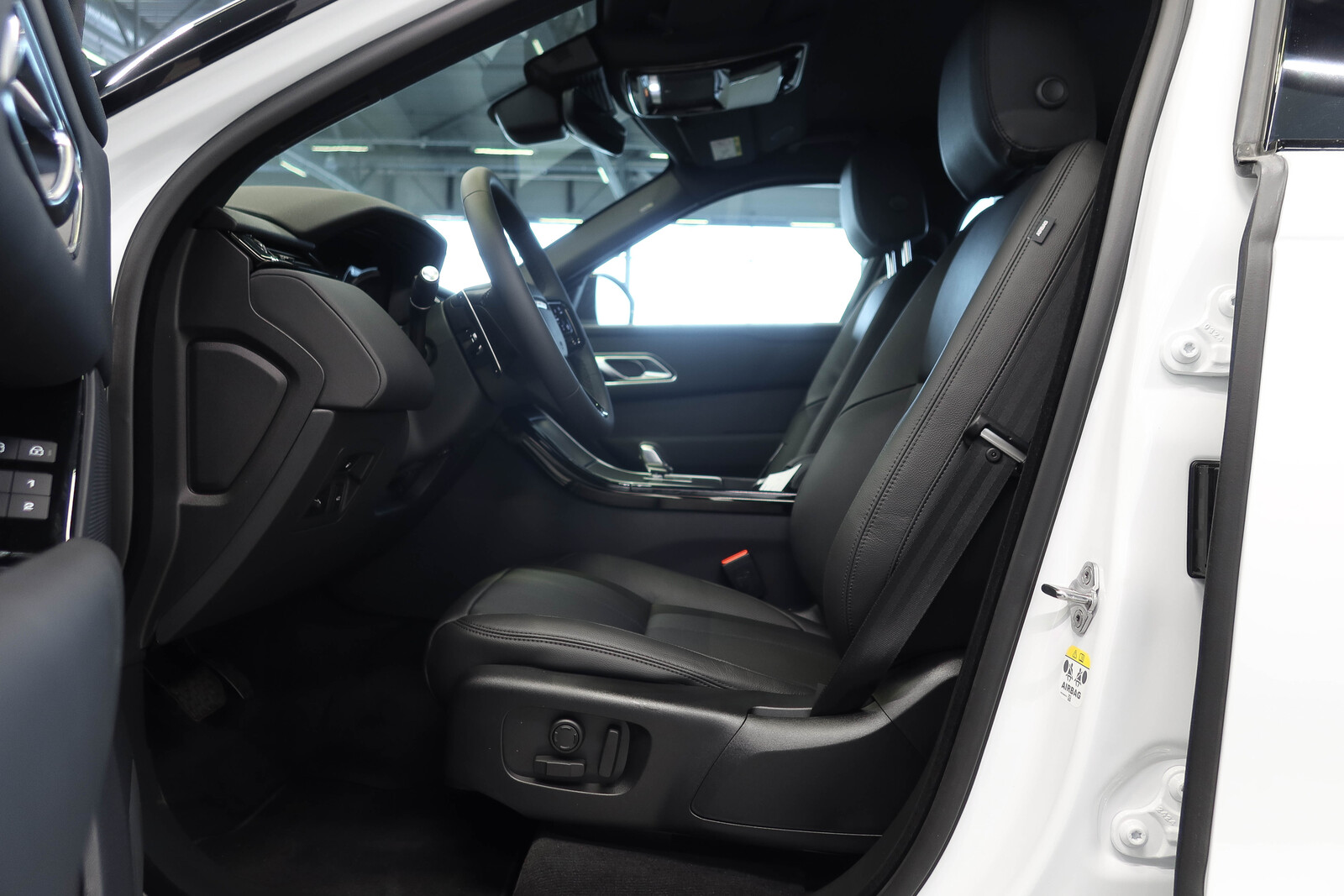 Land Rover Range Rover Velar 2026