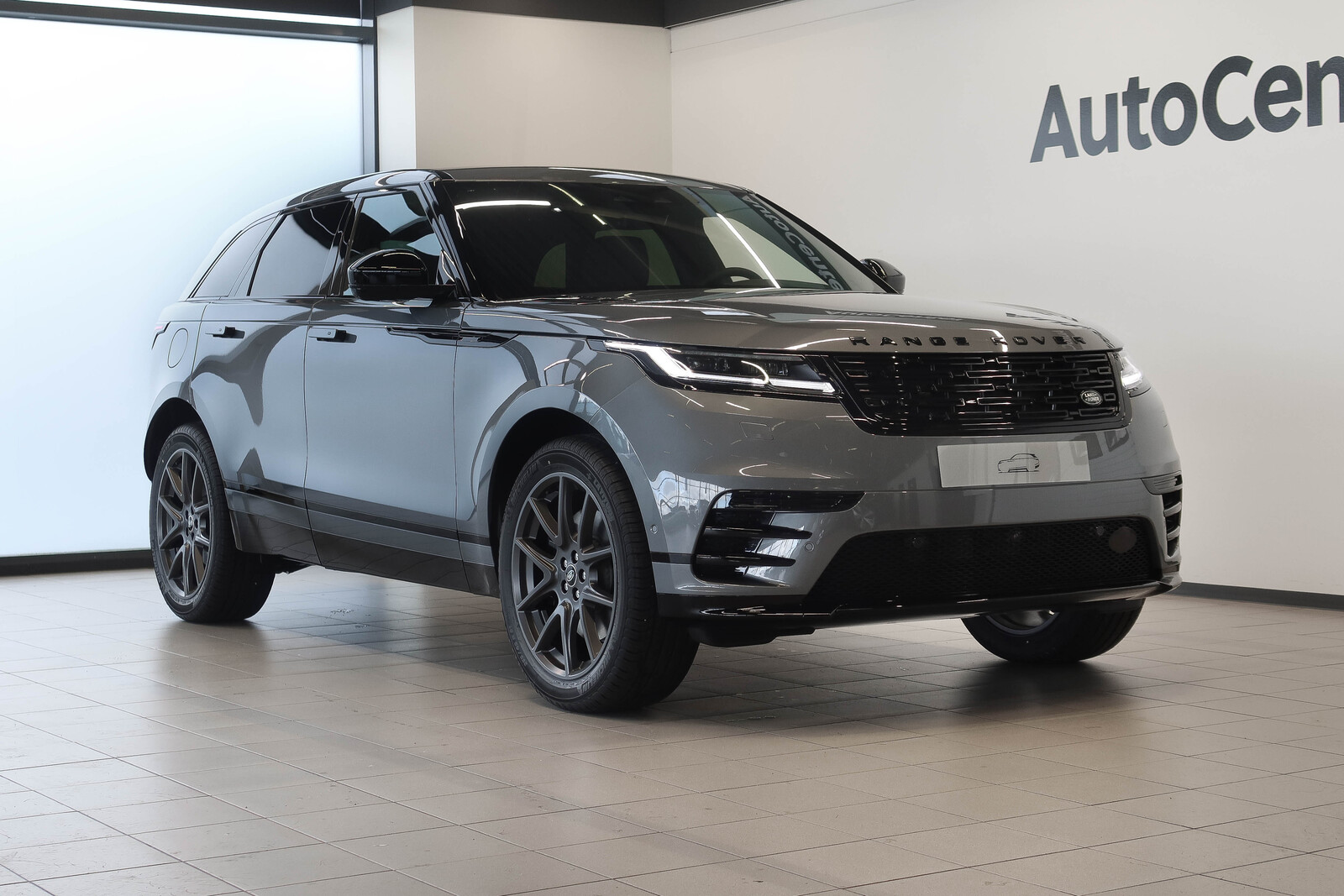 Land Rover Range Rover Velar 2026
