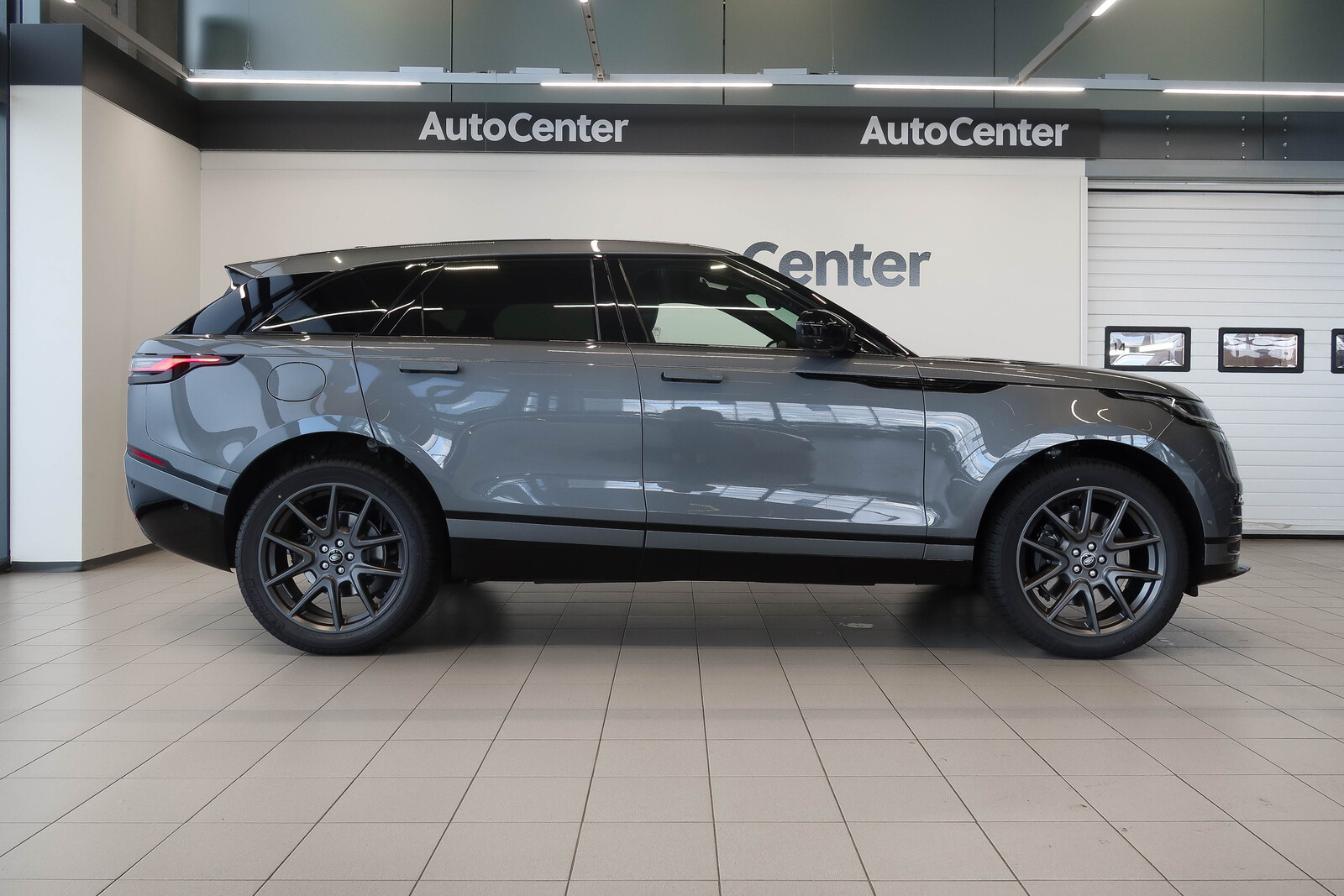 Land Rover Range Rover Velar 2026