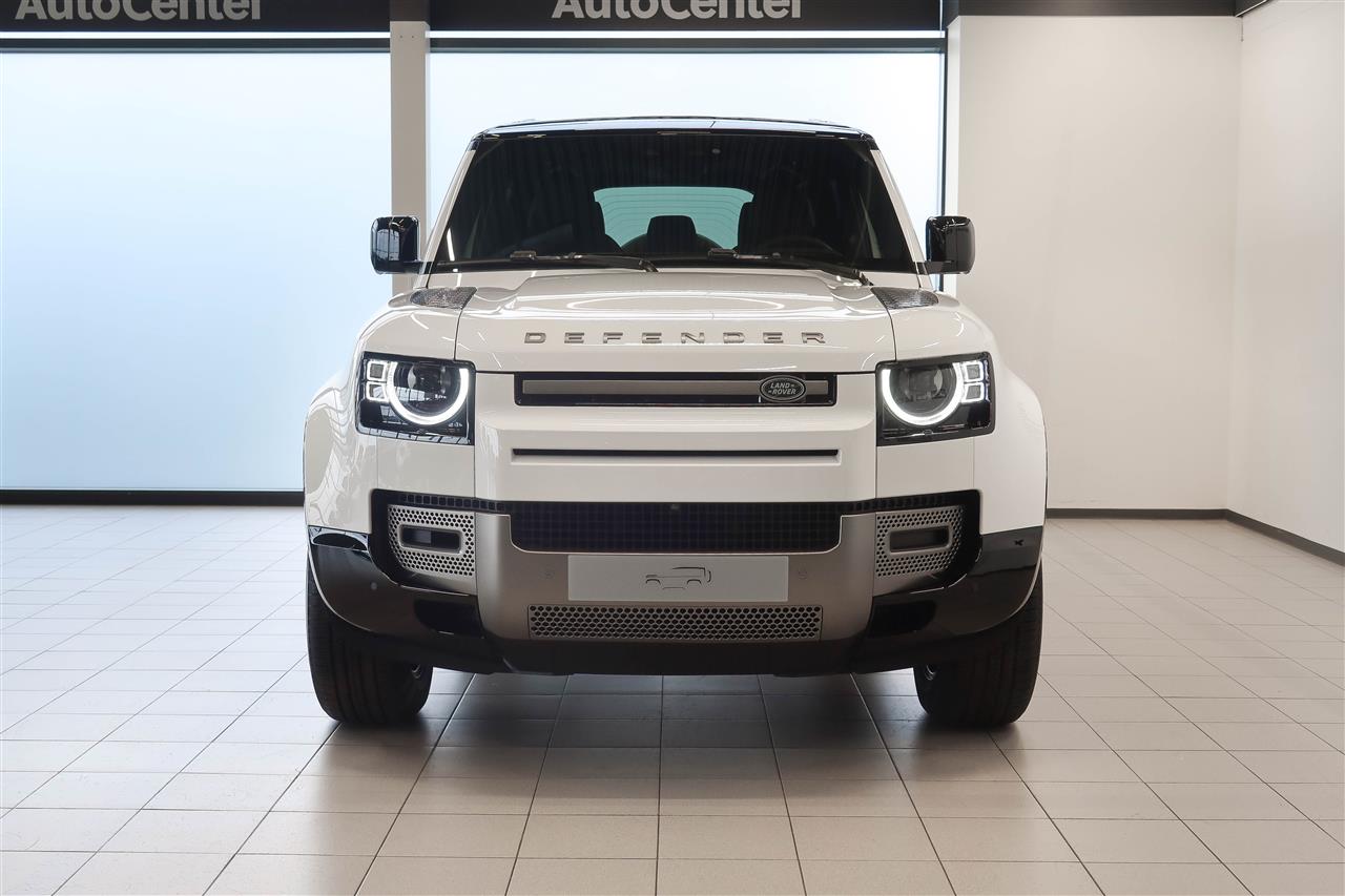 Land Rover Defender 2025