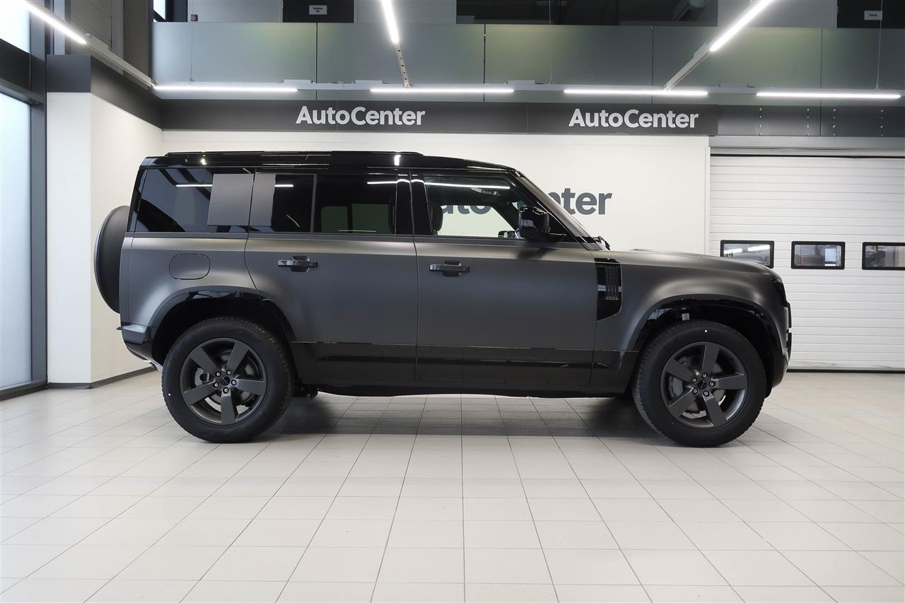 Land Rover Defender 2026