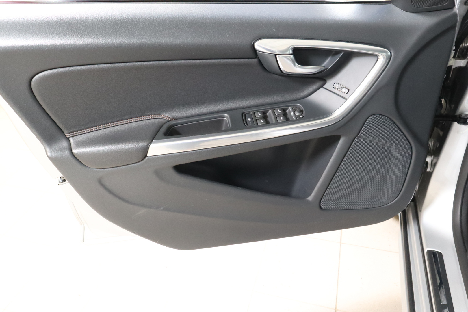 VOLVO V60 Cross Country 2016