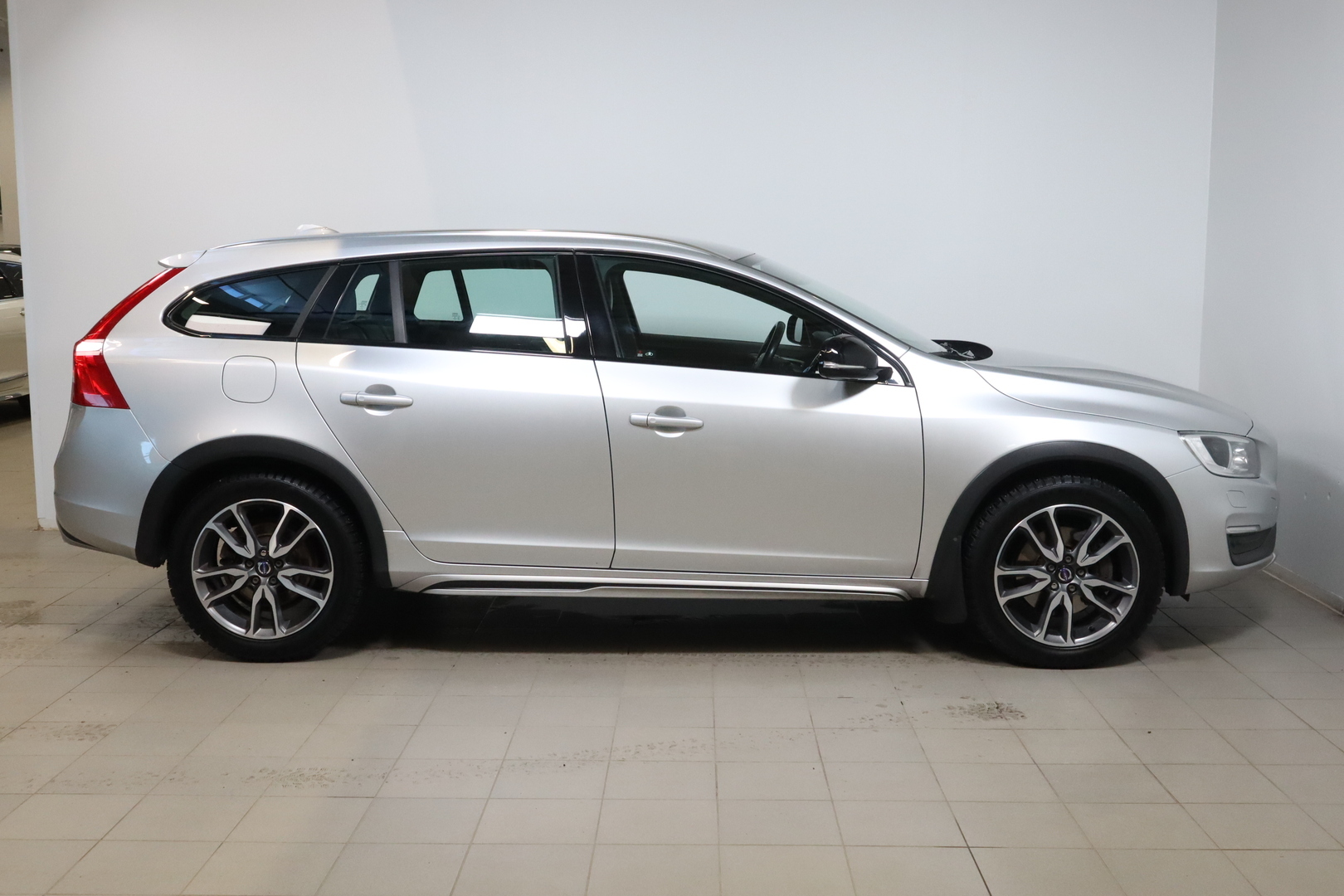 VOLVO V60 Cross Country 2016