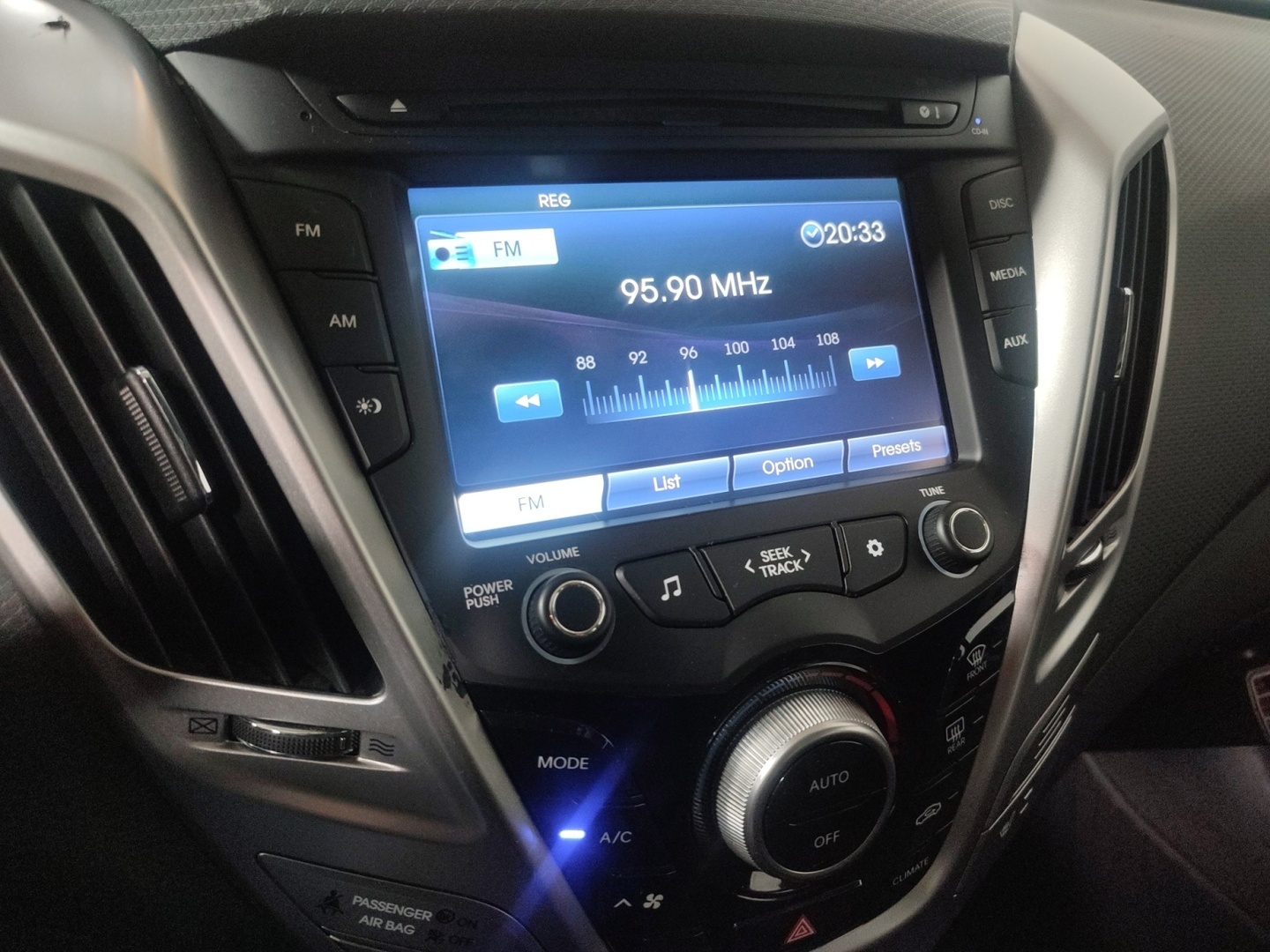 HYUNDAI Veloster 2012