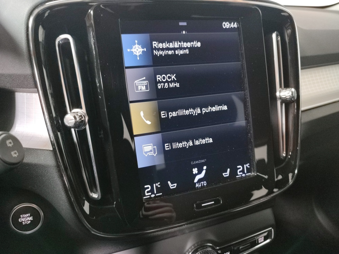 VOLVO XC40 2019
