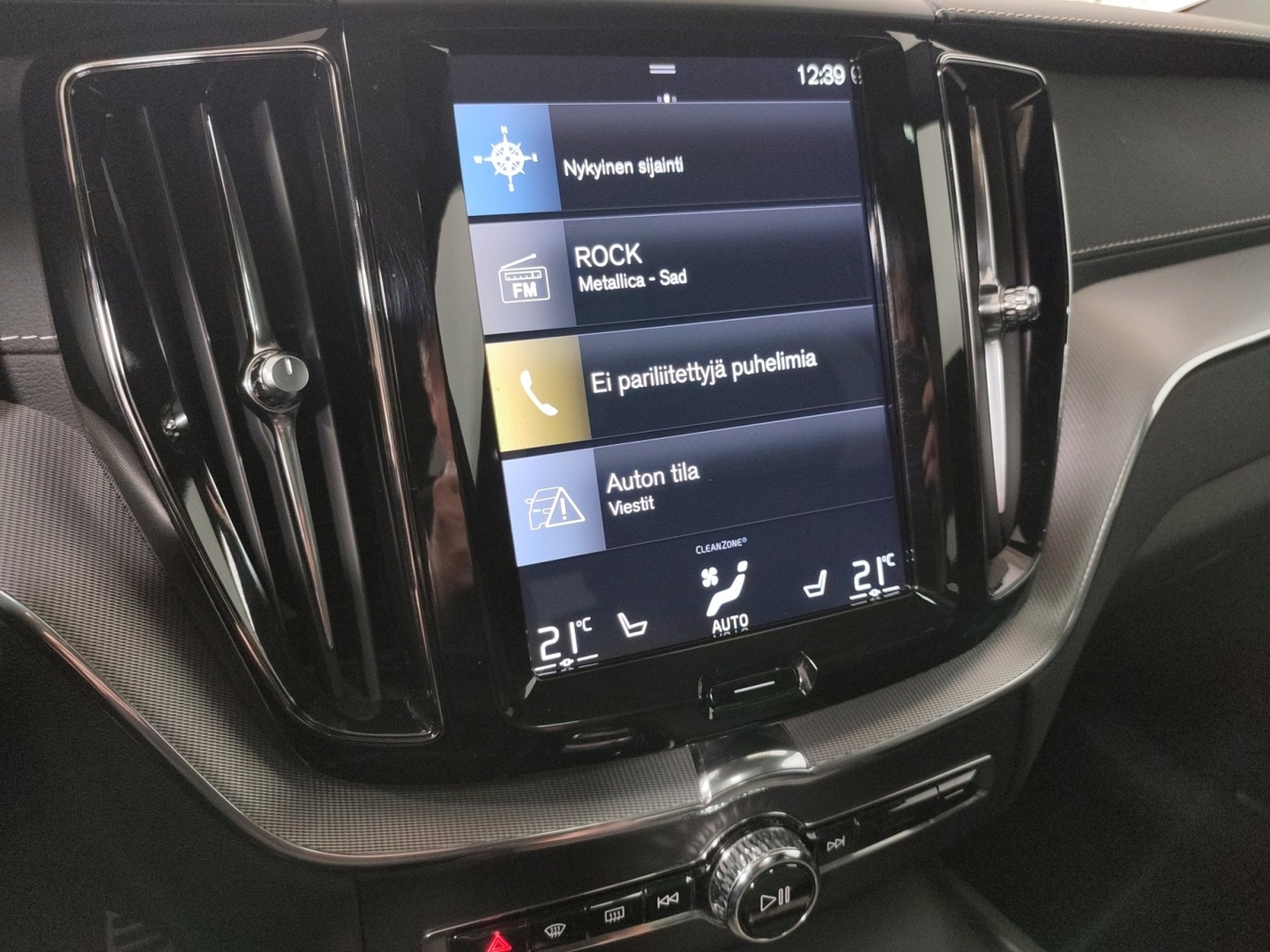 VOLVO XC60 2019