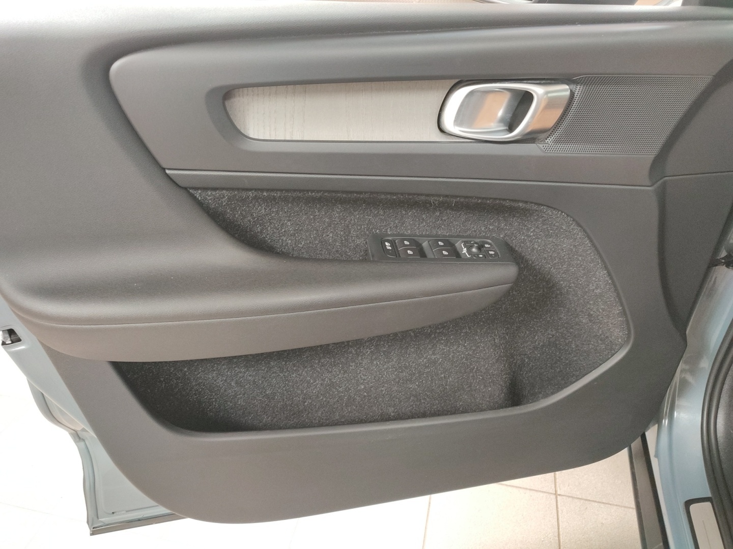 VOLVO XC40 2020