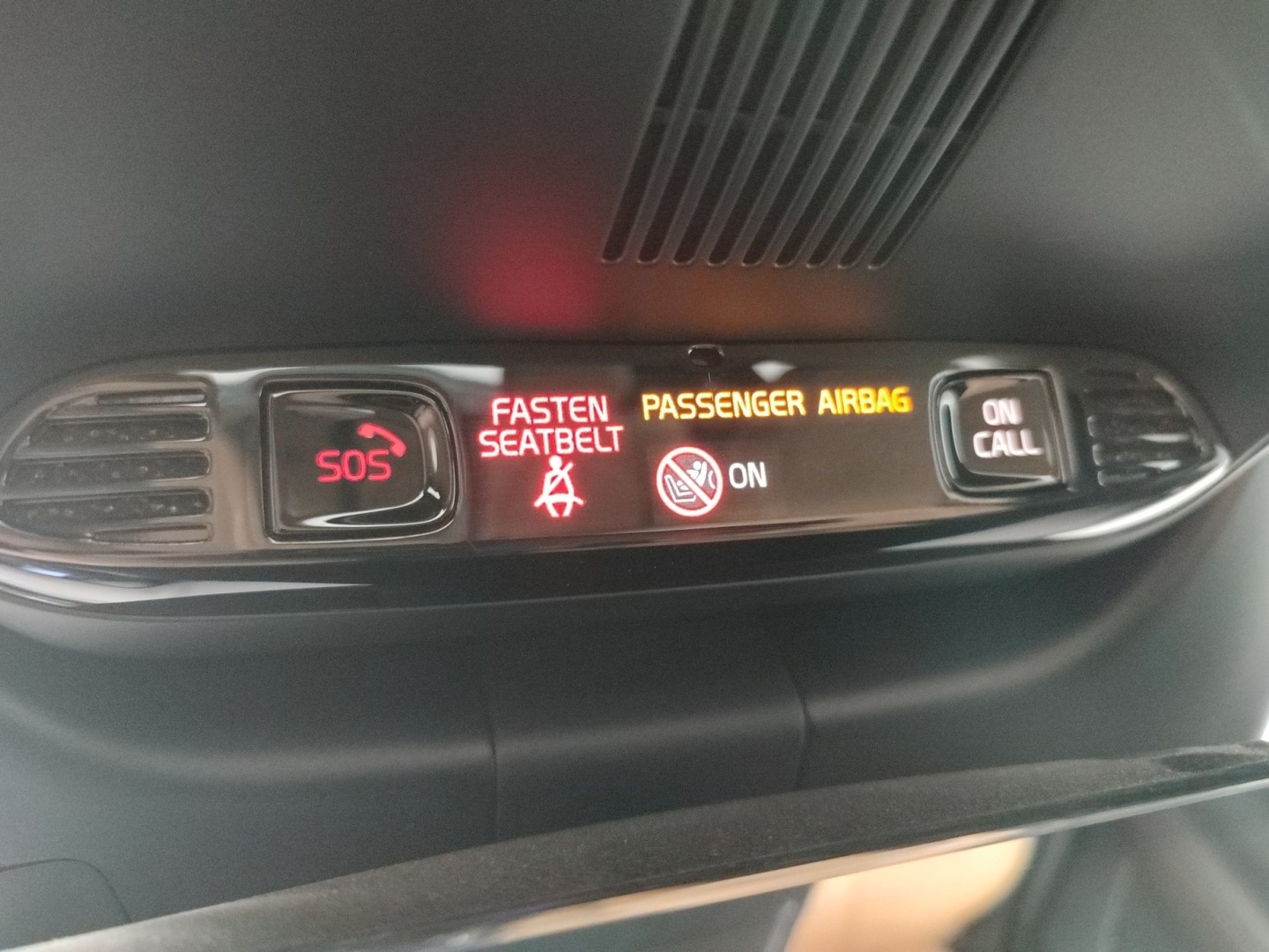 VOLVO XC40 2020