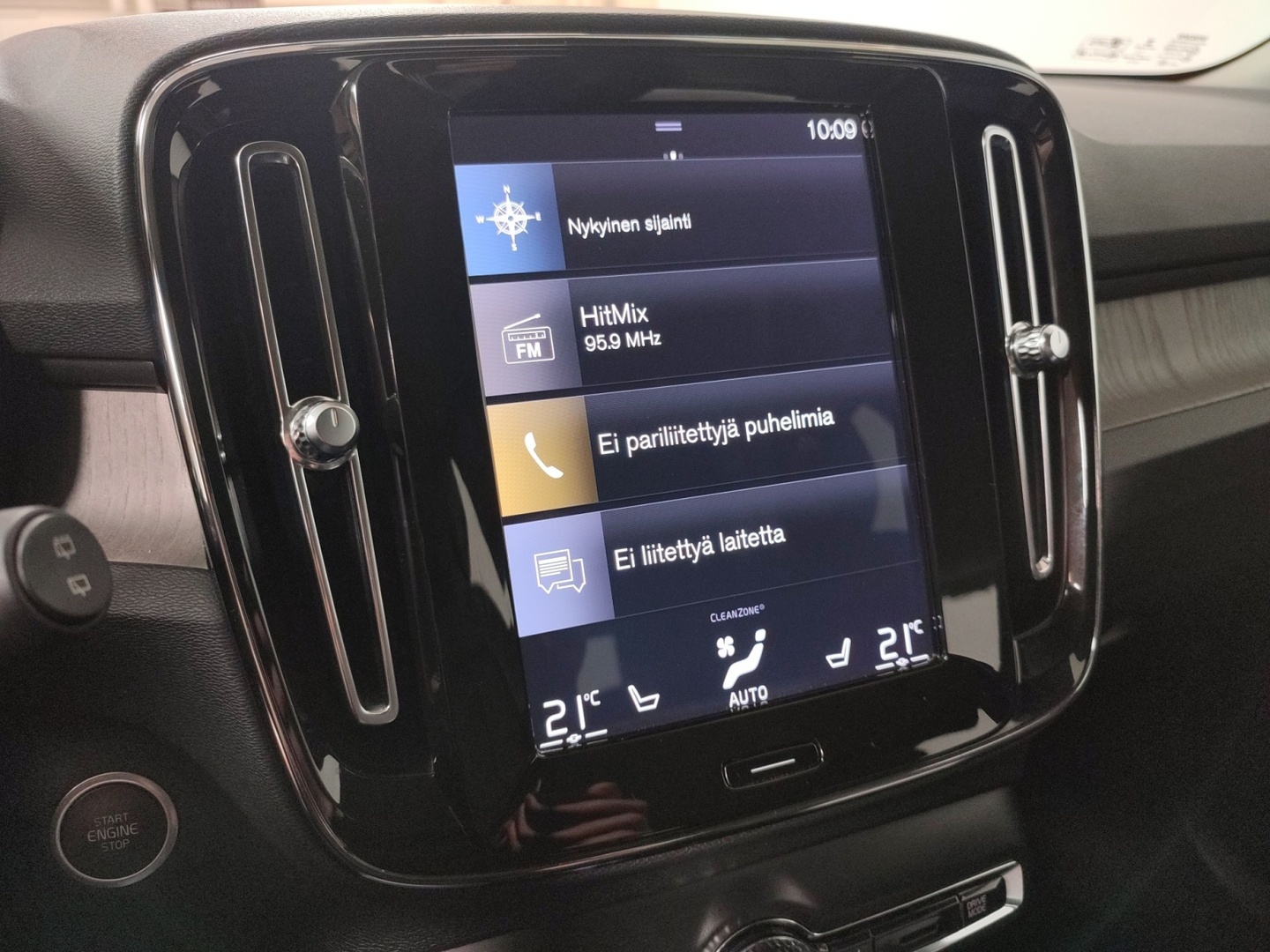 VOLVO XC40 2020