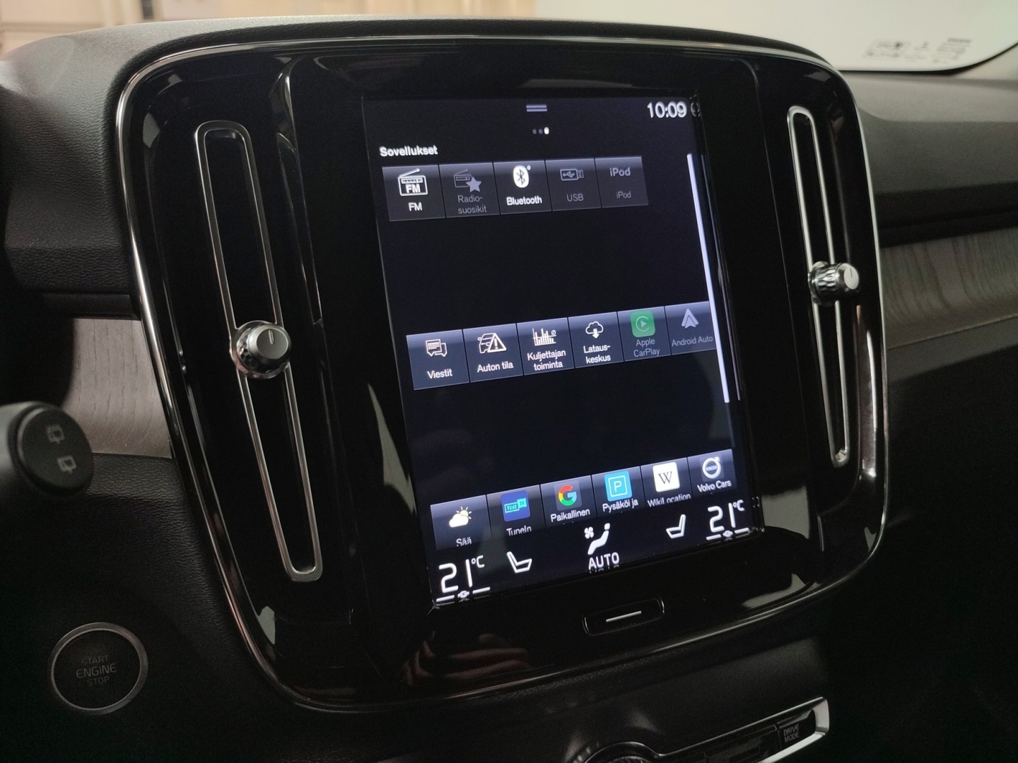 VOLVO XC40 2020
