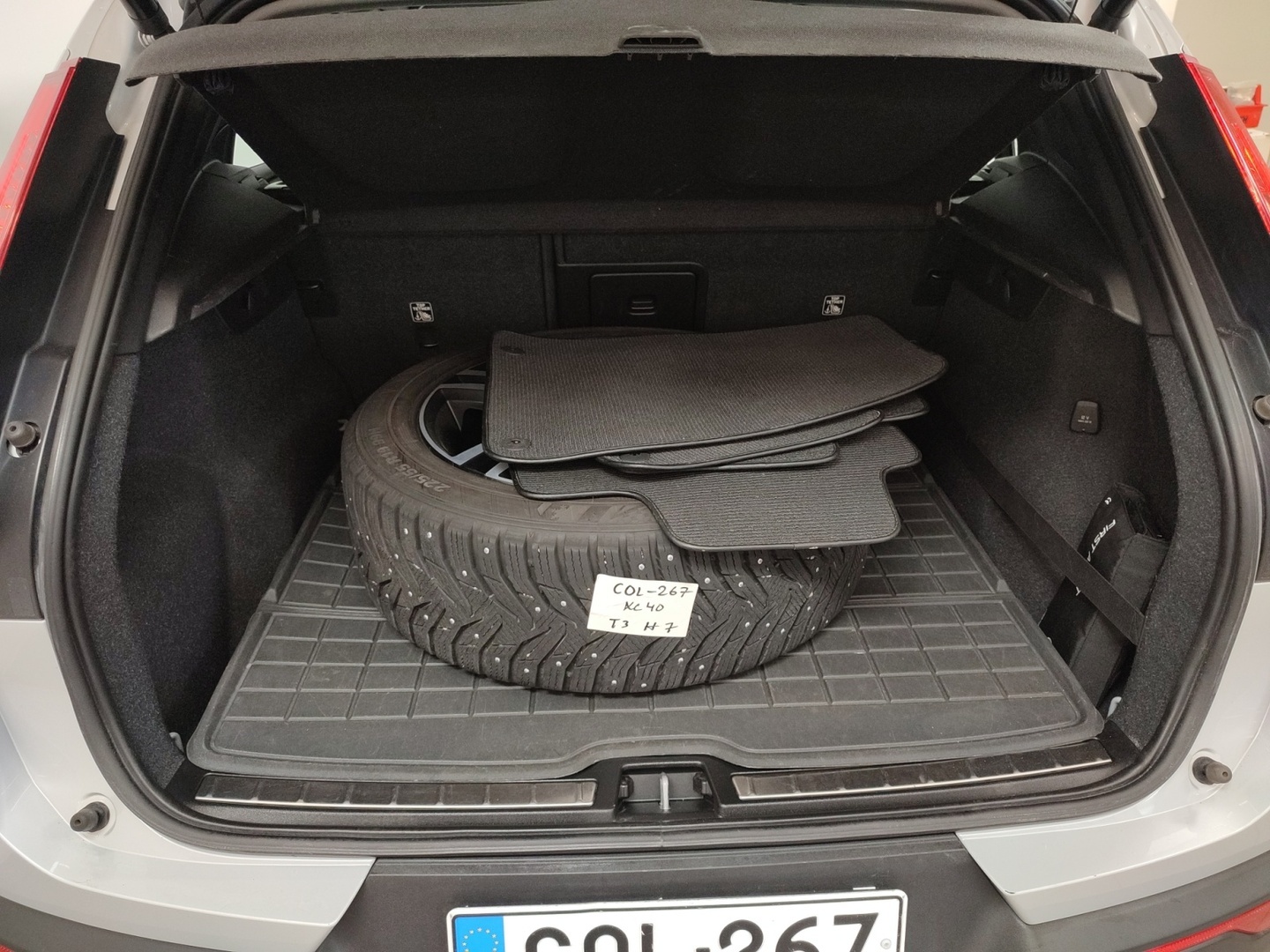VOLVO XC40 2020