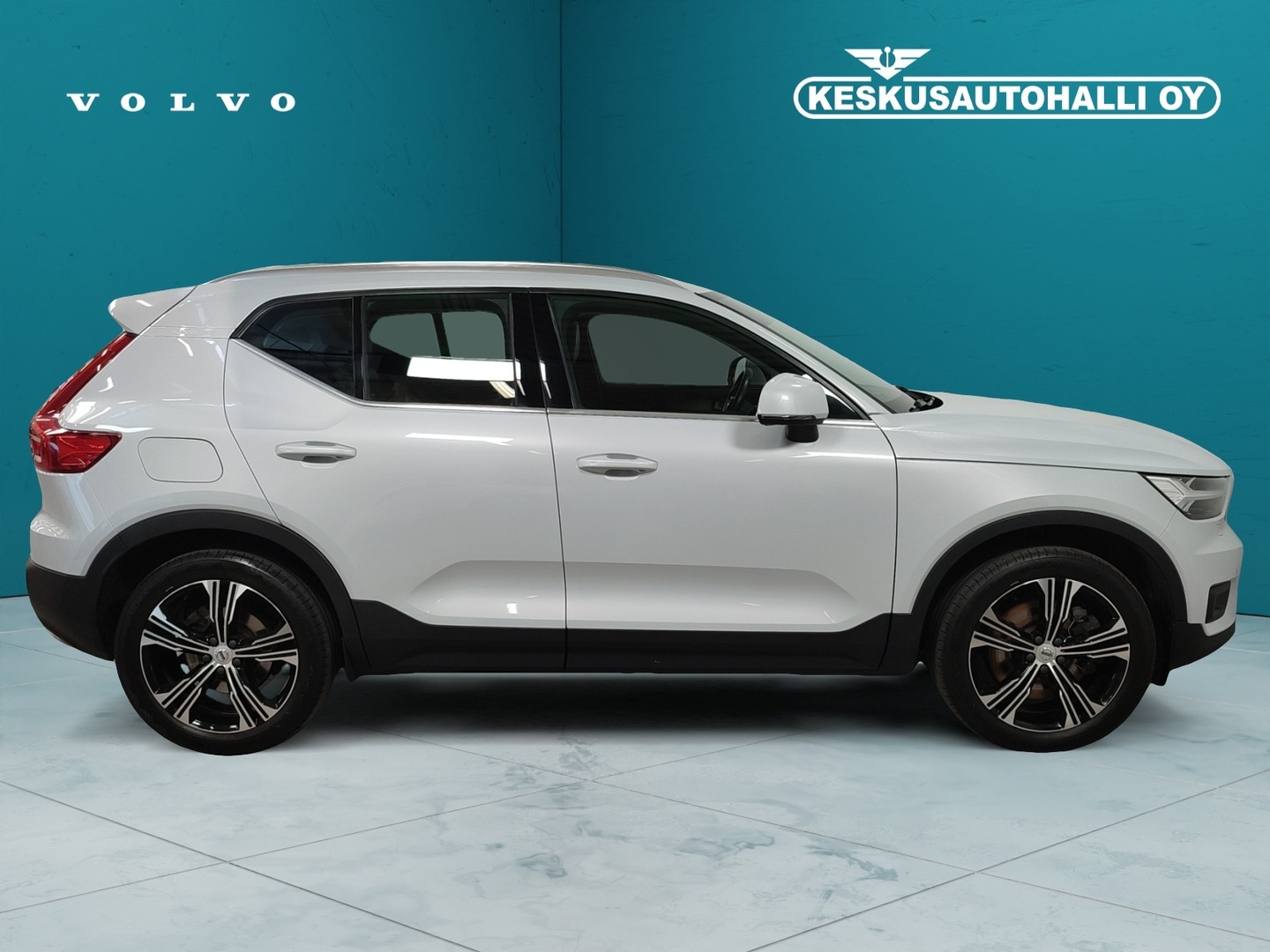 VOLVO XC40 2020