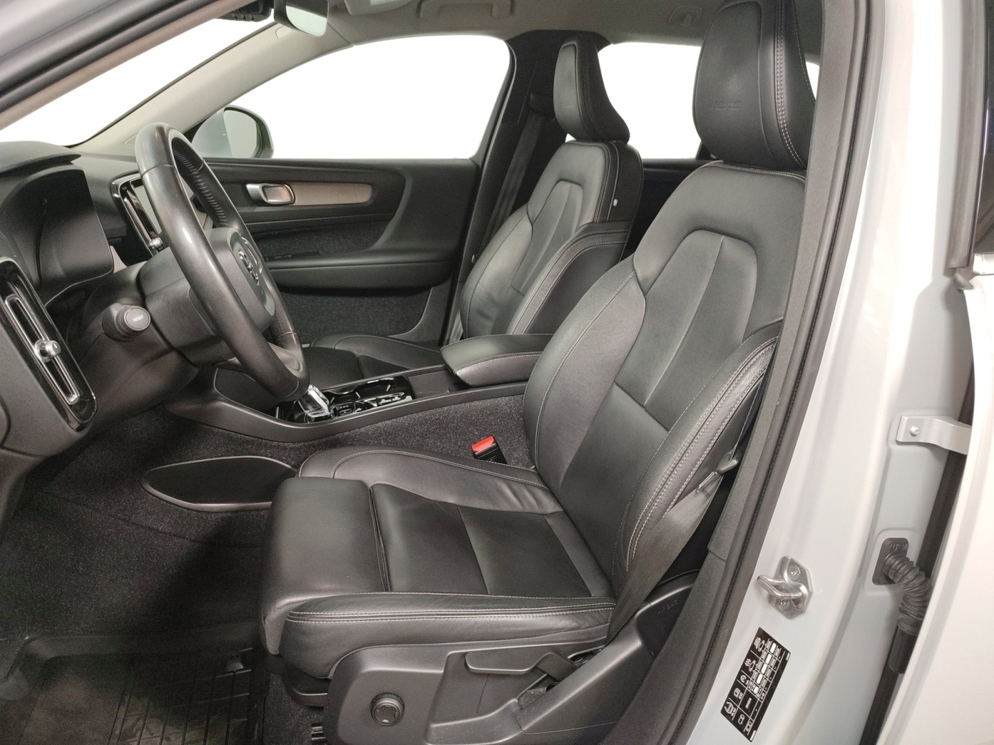 VOLVO XC40 2020
