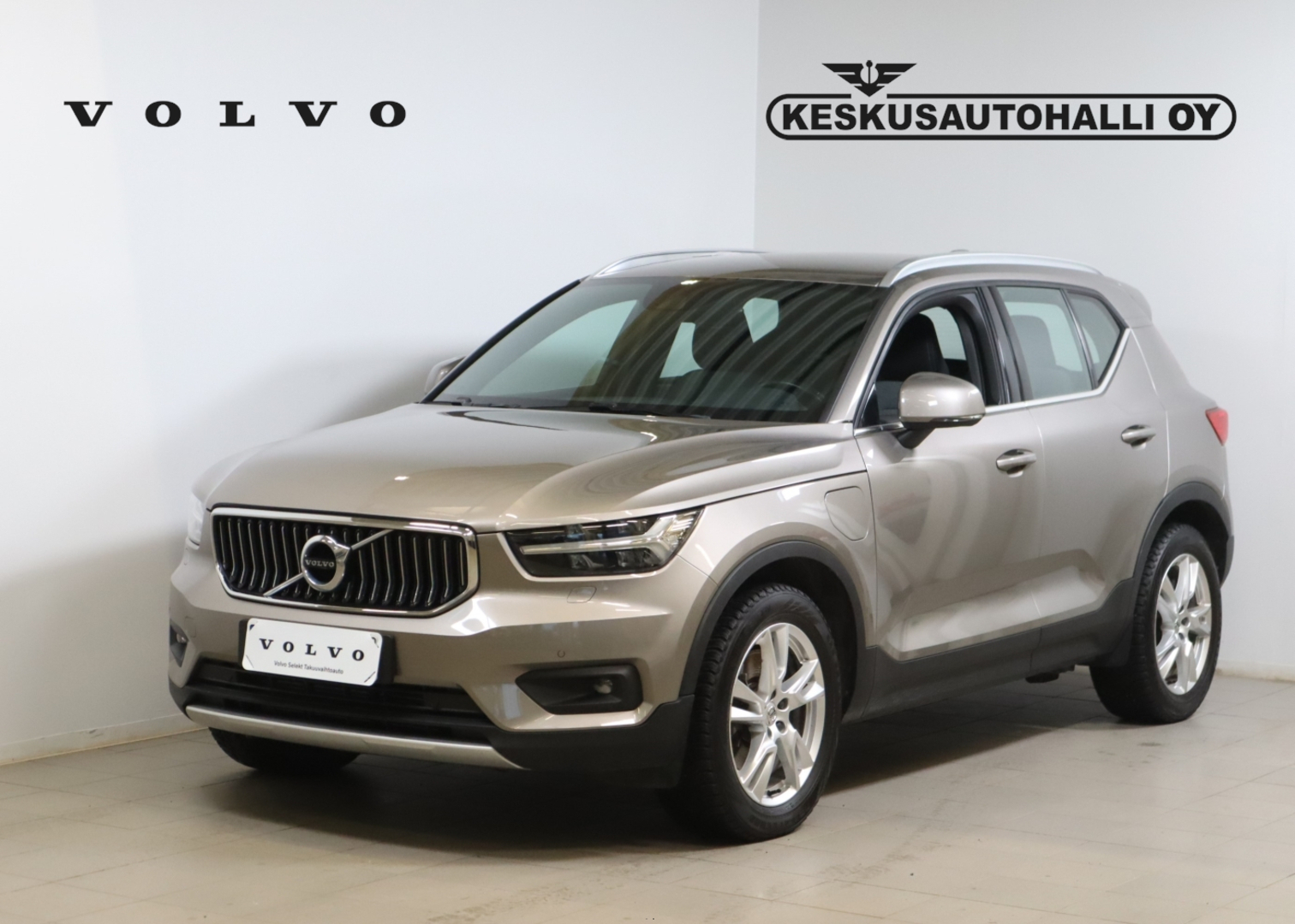 VOLVO XC40 2021