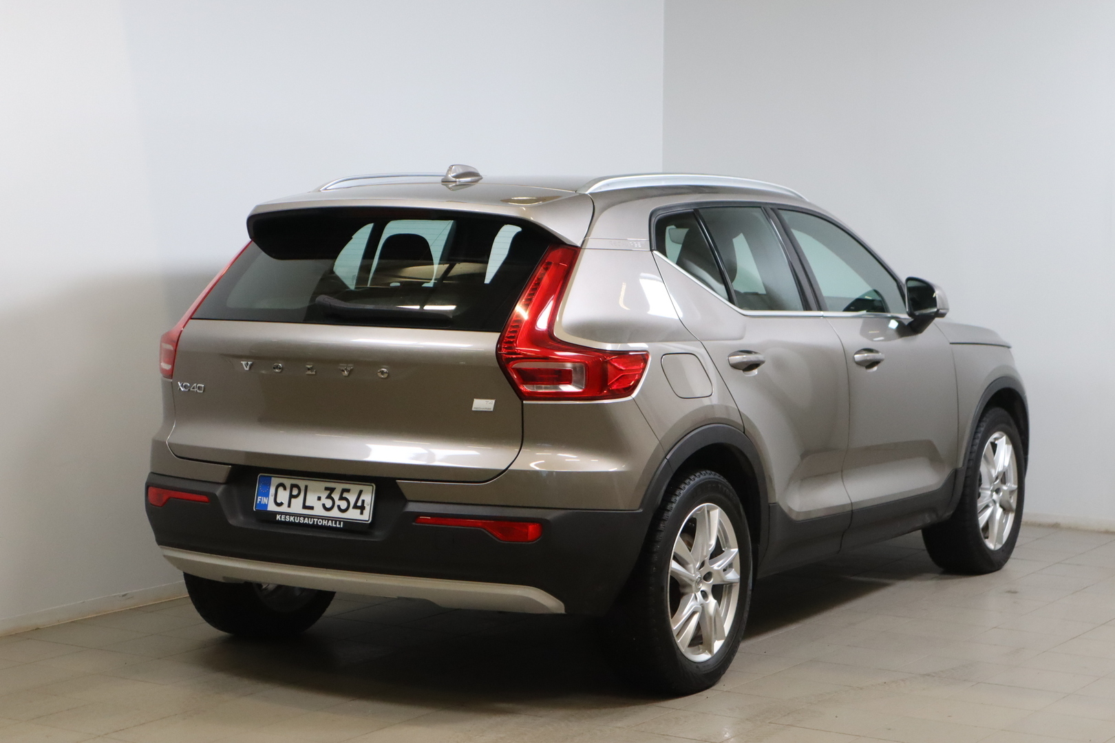 VOLVO XC40 2021