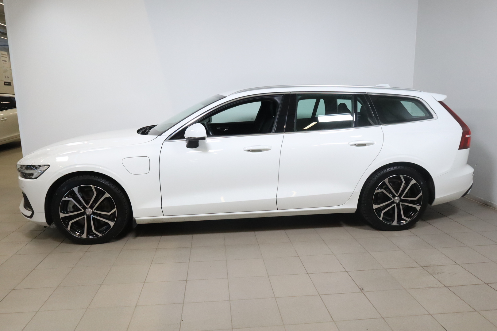 VOLVO V60 2022