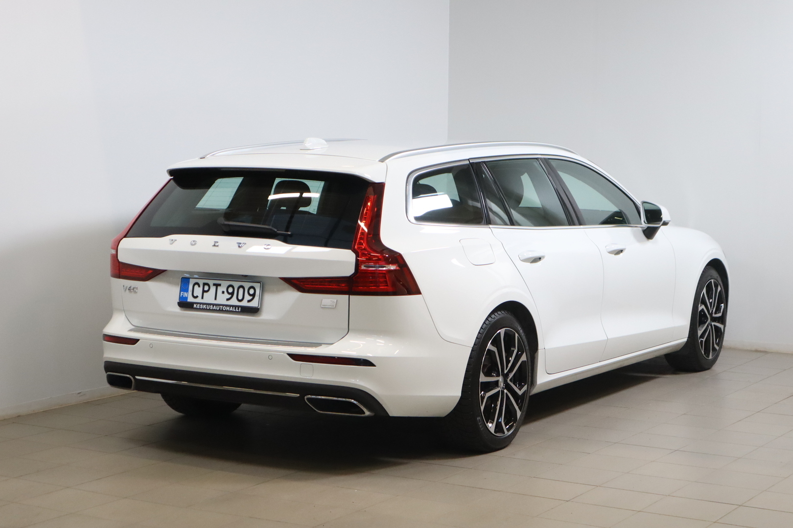VOLVO V60 2022