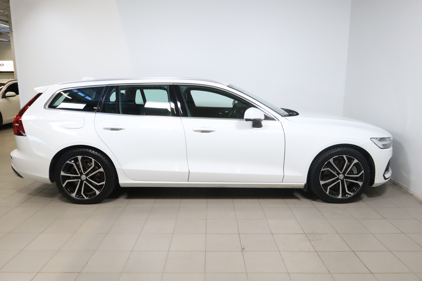 VOLVO V60 2022