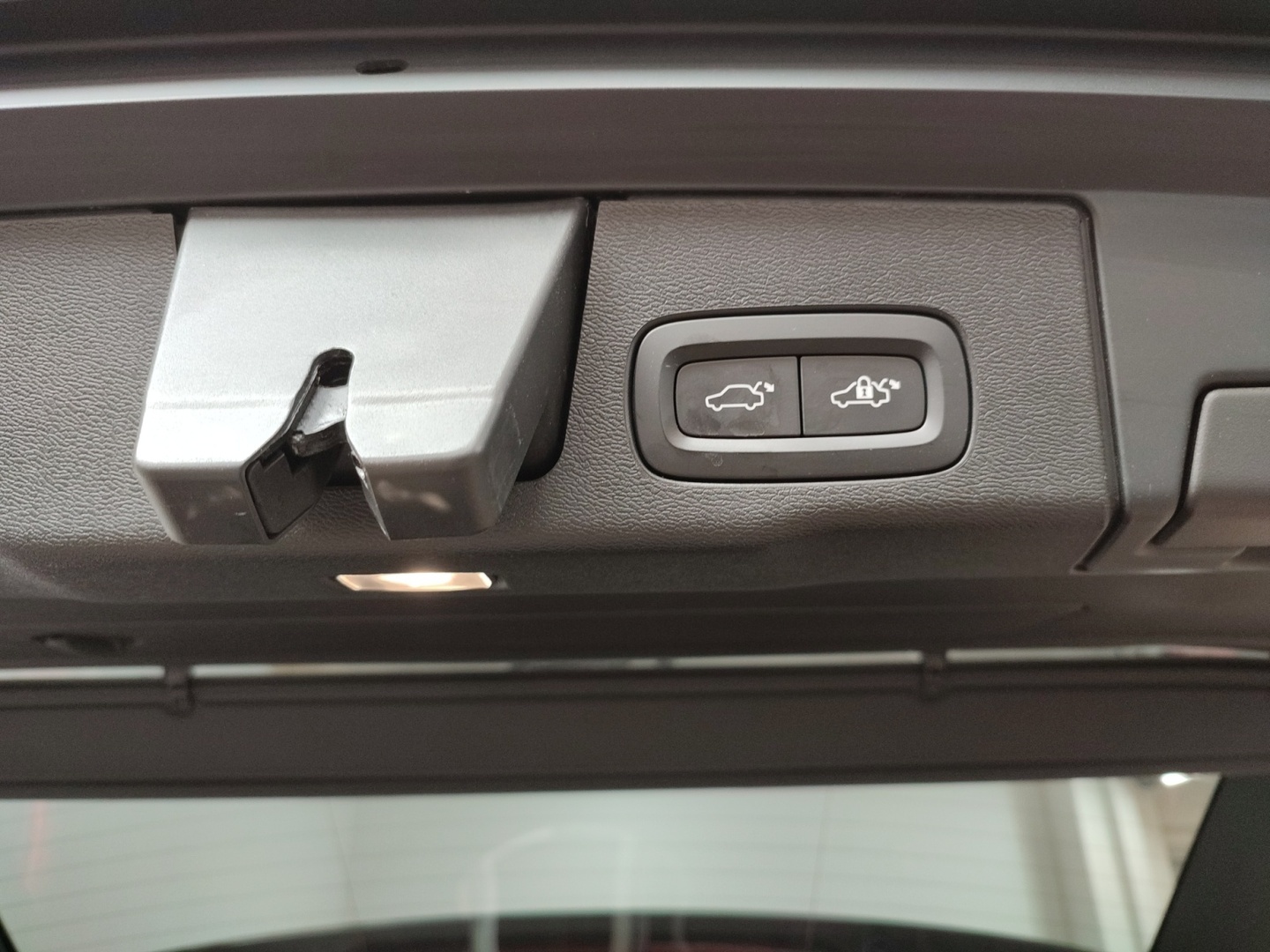 VOLVO XC60 2022