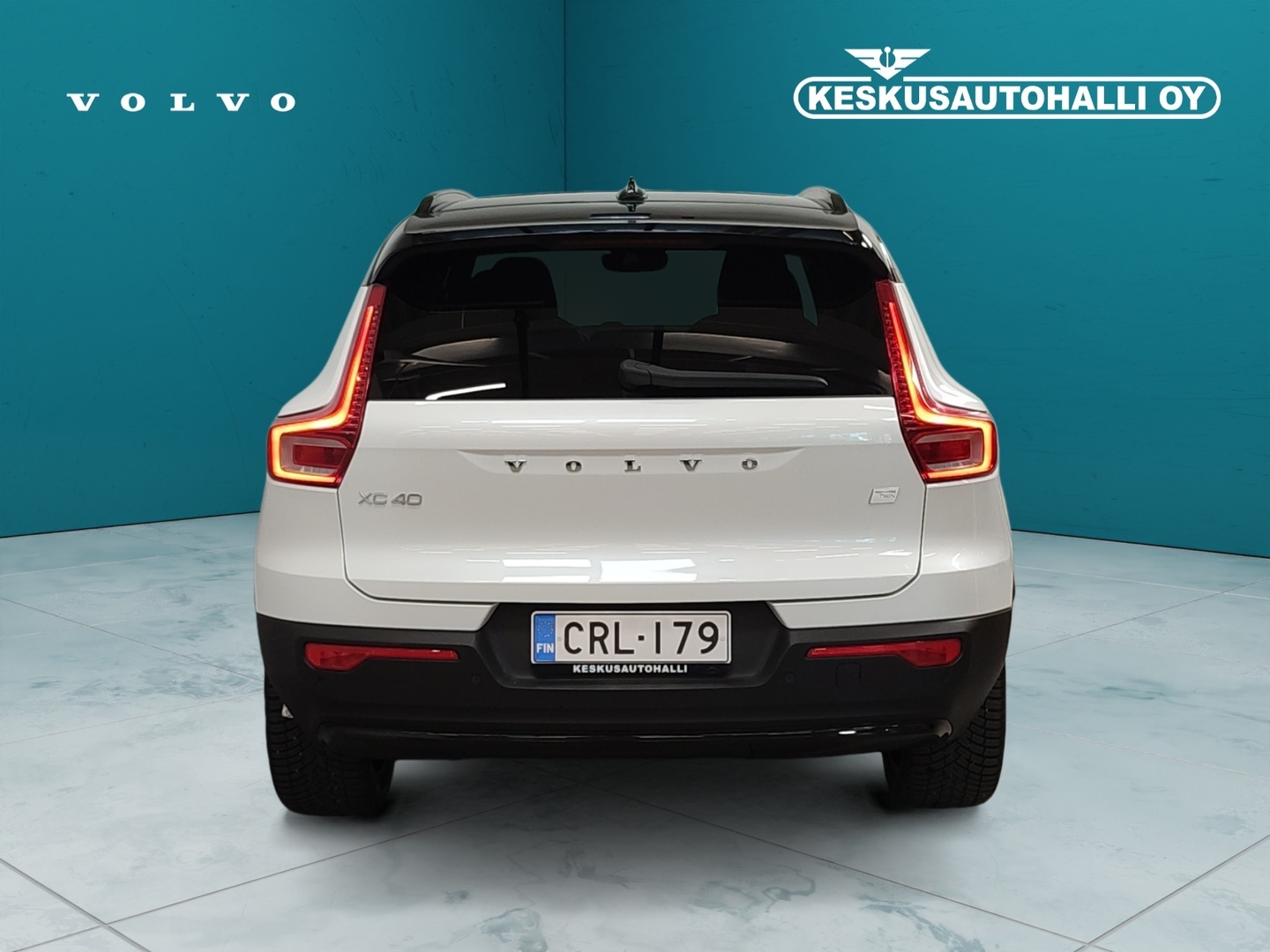 VOLVO XC40 2023